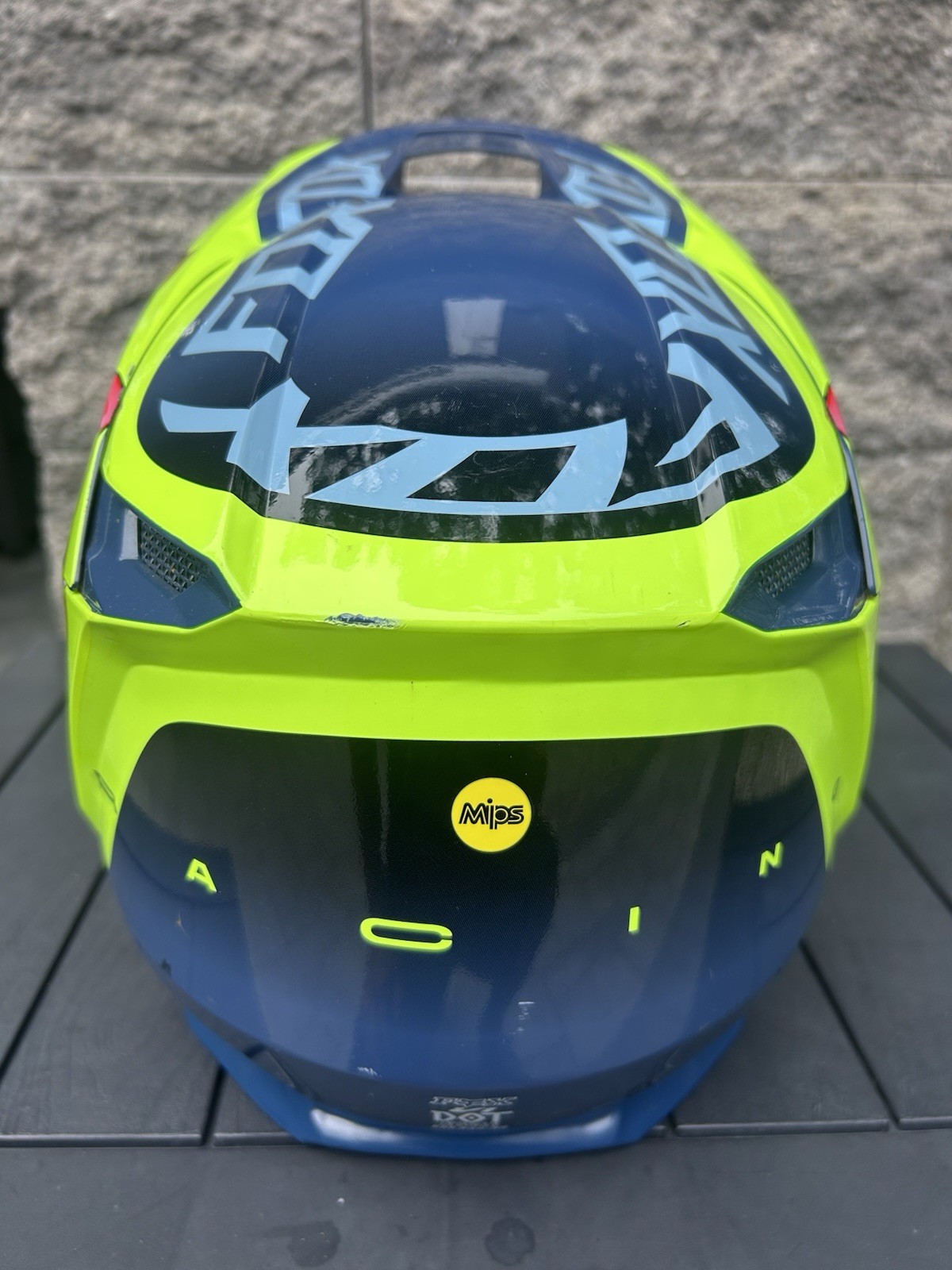 Fox Youth Medium Helmet V1 Venz Pre Owned