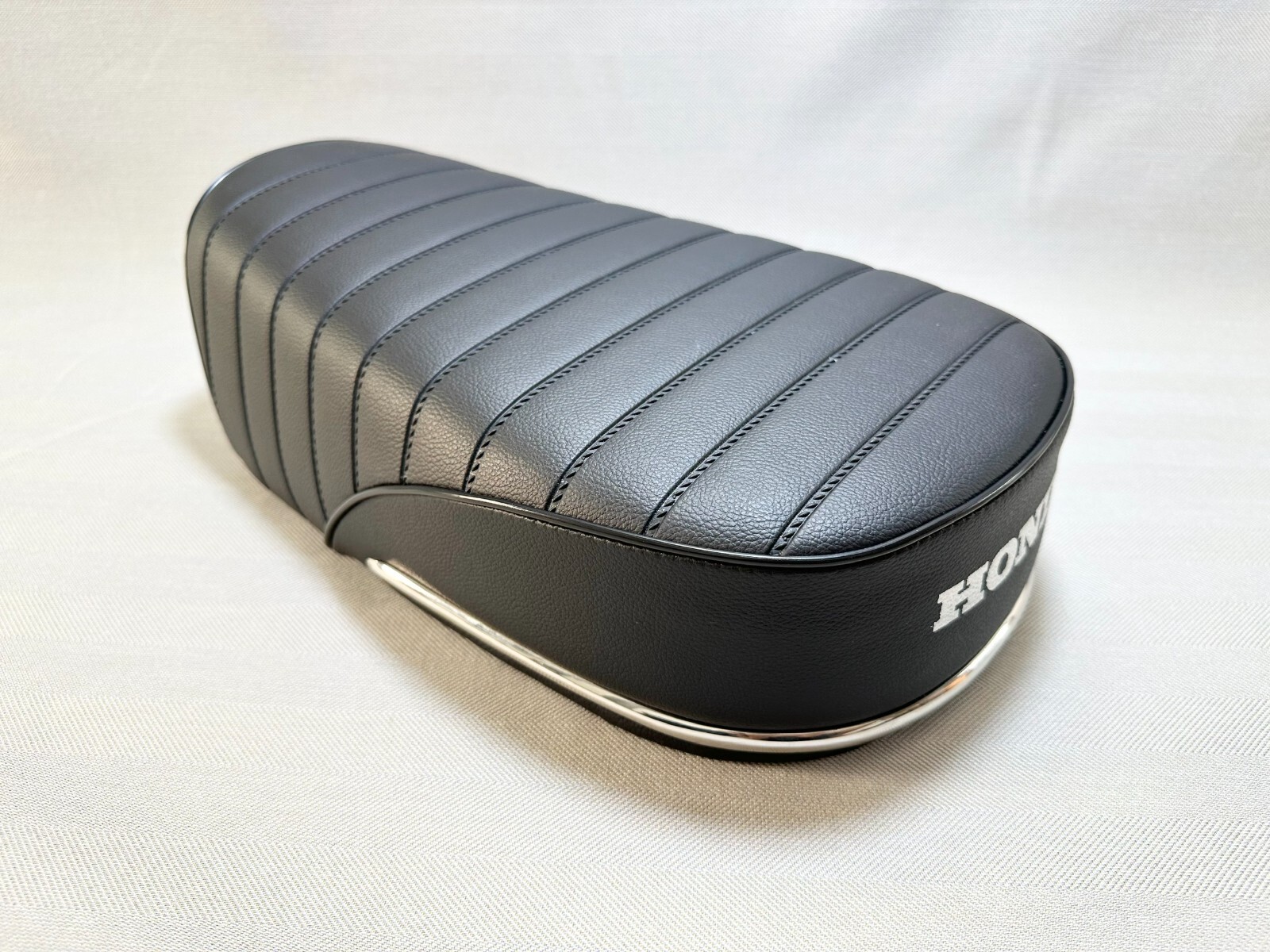 Honda CT90 CT200 Seat 1964 TO 1968 Model New Complete Reproduction Seat Black.