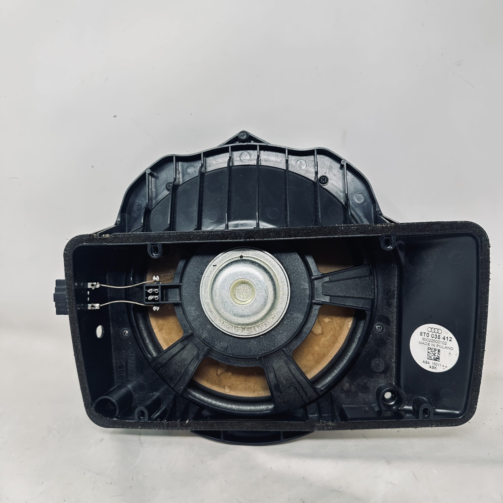 2010 – 2016 AUDI A4 REAR CENTER BASS LOUDSPEAKER OEM 8T0035412