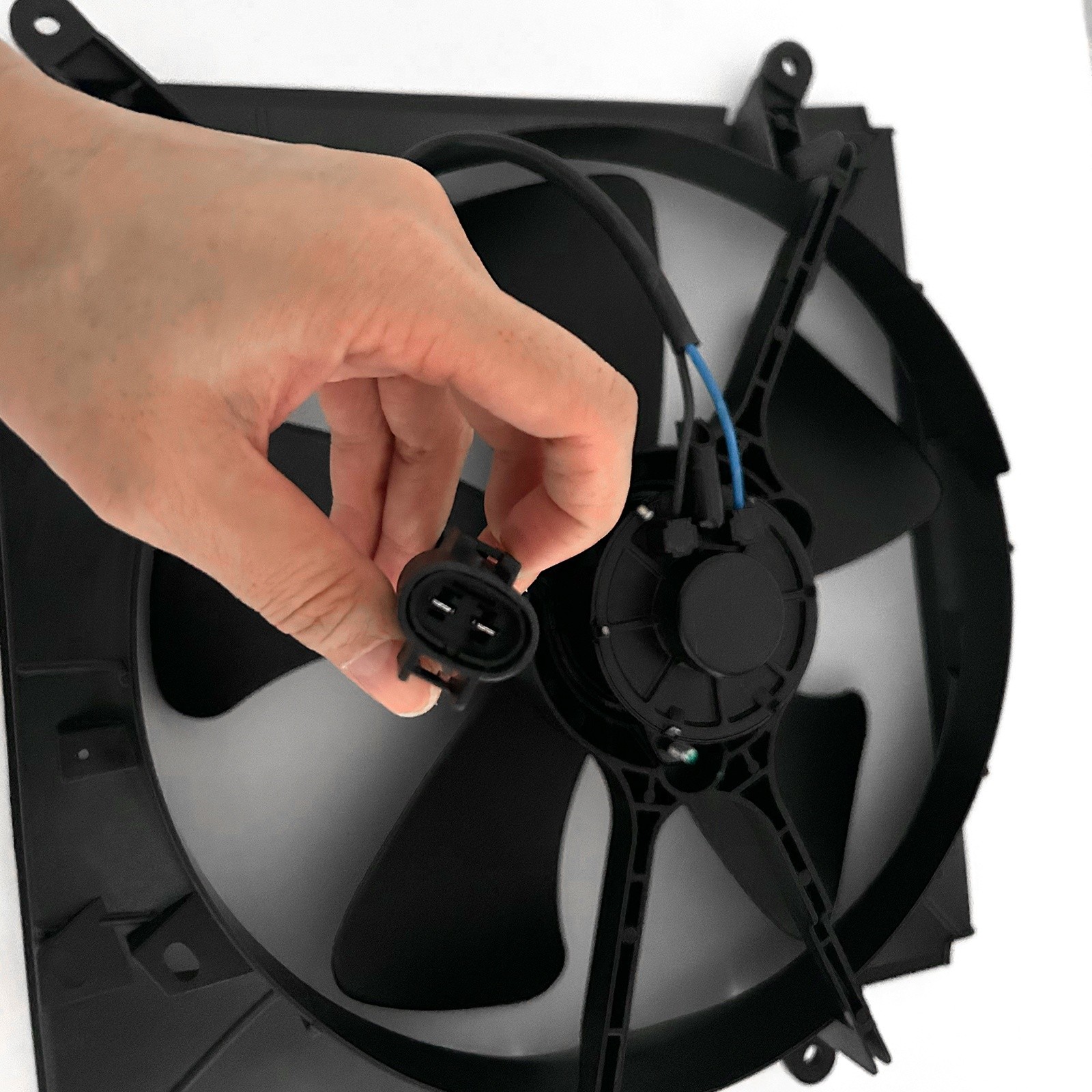 Radiator Condenser Cooling Fan Assembly Fit 1993-1995 1996 1997 Toyota Corolla