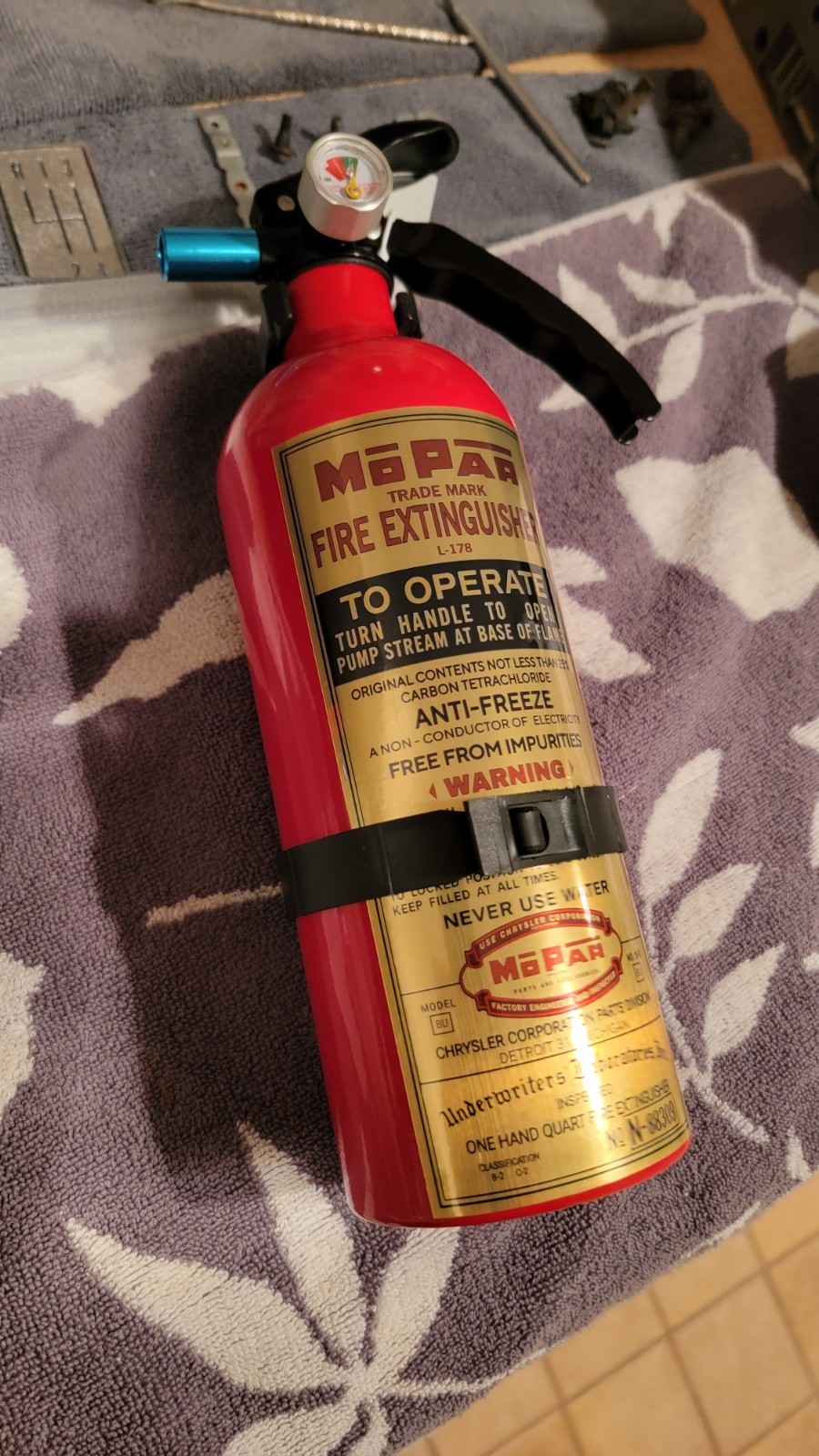 MOPAR Fire Extinguisher Vintage Style L-178