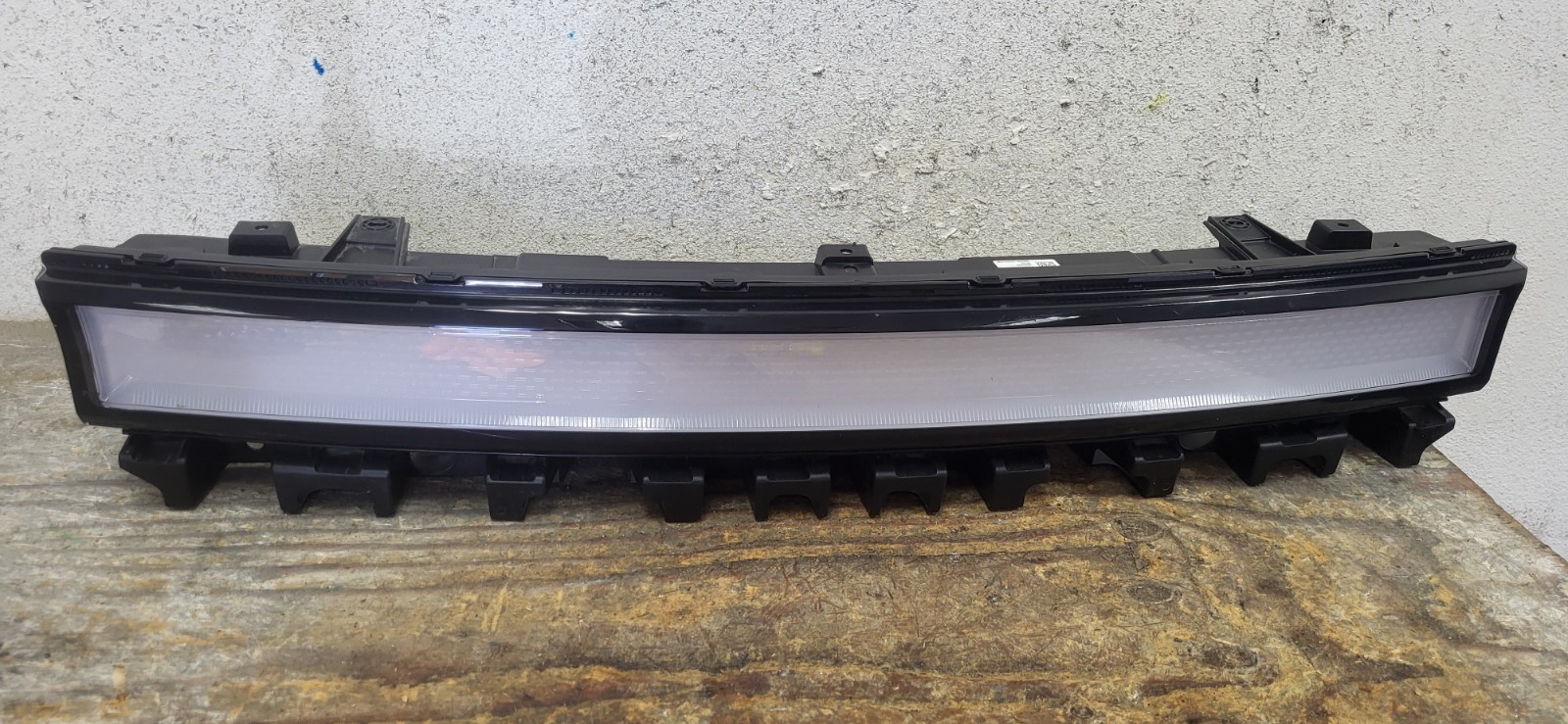 2022 23 24 RIVIAN R1T/R1 HEADLIGHT Lamp CENTER FULL LED USED OEM *PN90