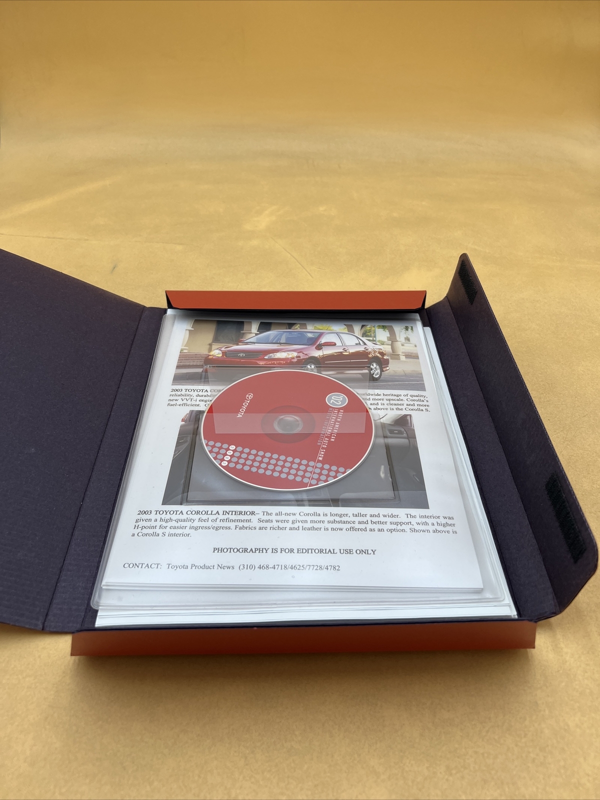 2002 TOYOTA NORTH AMERICAN INTERNATIONAL AUTO SHOW PRESS MEDIA KIT BOOK CATALOG