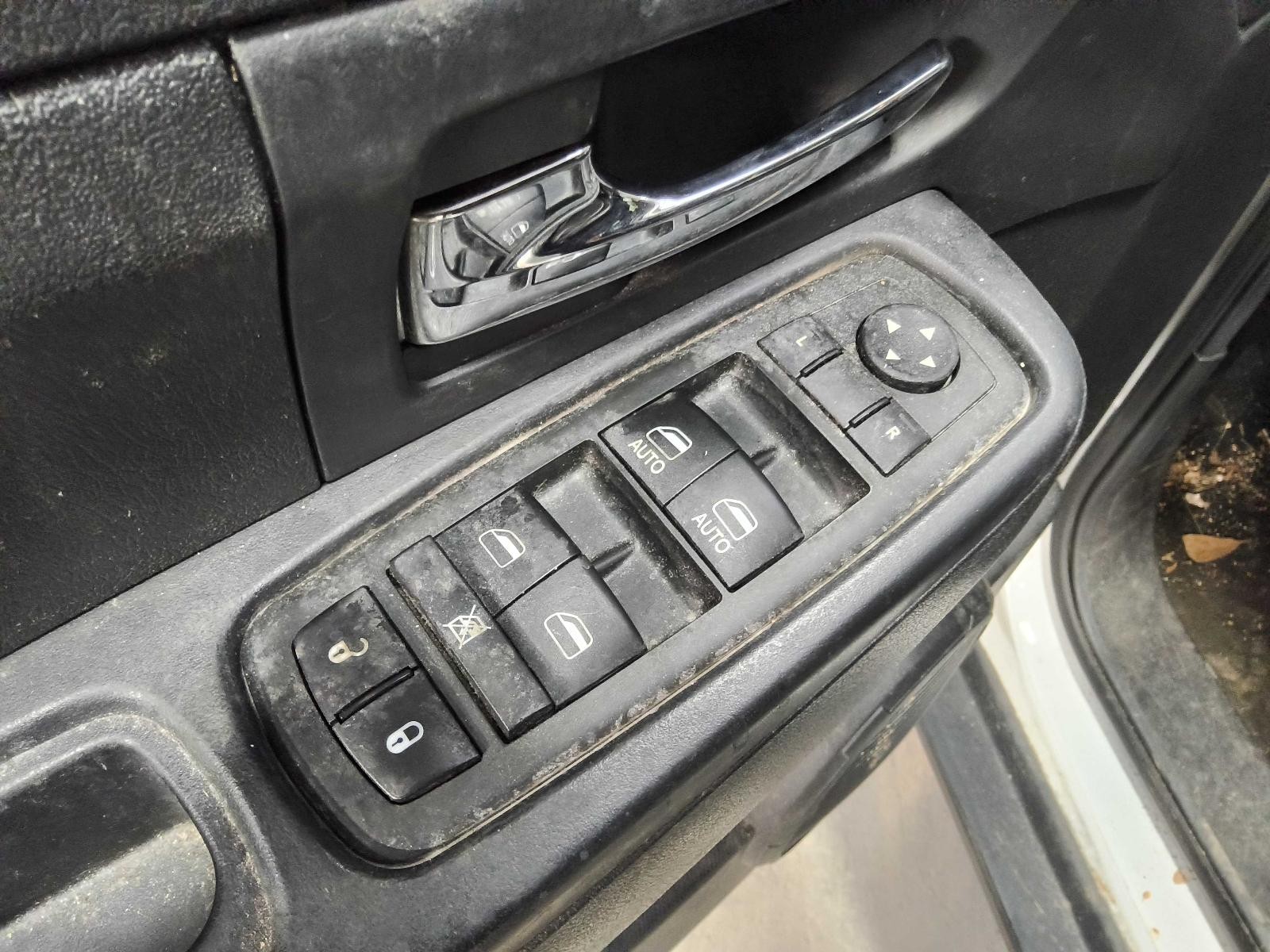 Used Left Sun Visor fits: 2012 Jeep Liberty illuminated L. w/garage door opener