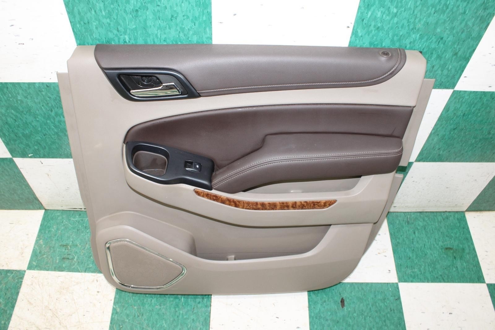 15-20 Suburban 1500 Cocoa Dune Woodgrain Rear RH RR Door Trim Panel Factory OEM