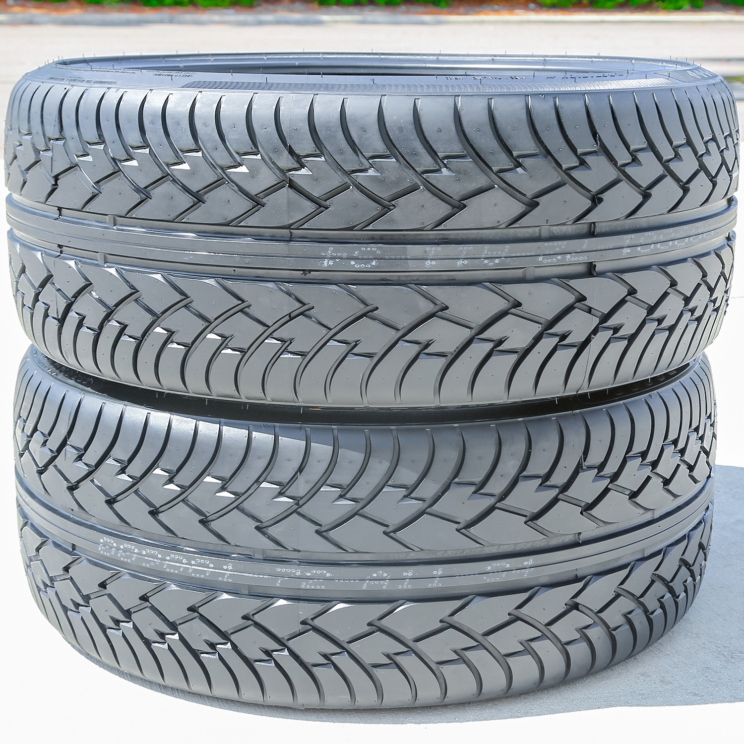 2 Tires Dcenti D9000 305/30R26 109W XL A/S High Performance