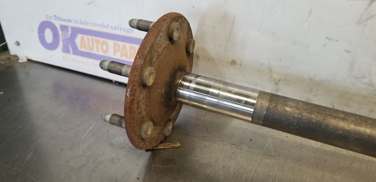 18 GMC SIERRA DENALI 1500 AXLE SHAFT REAR RIGHT PASSENGER 6.2L L86 4X4 4WD