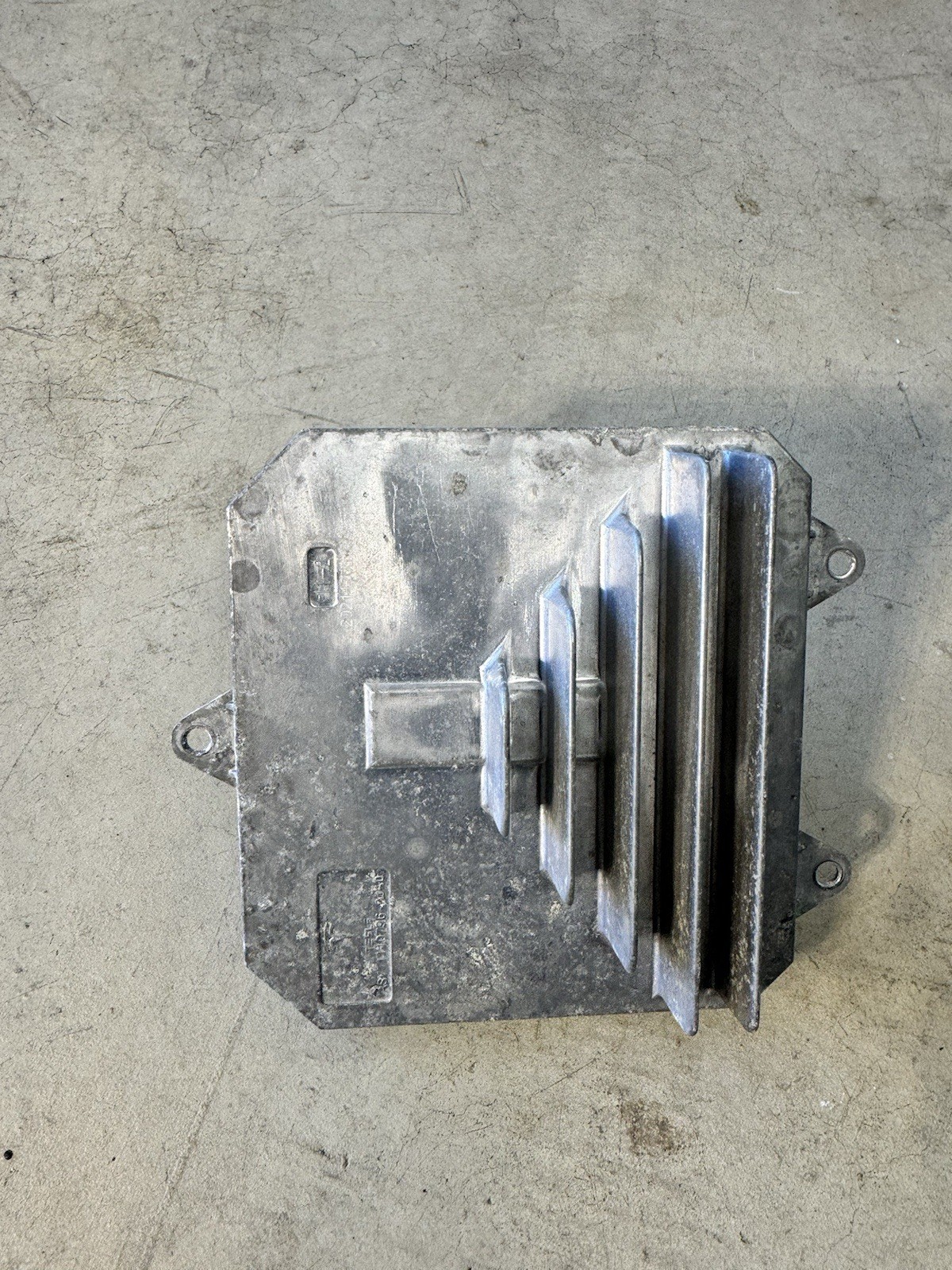 TESLA MODEL Y/3 HEADLIGHT MODULE FACTORY OEM 1110796 – 99-F