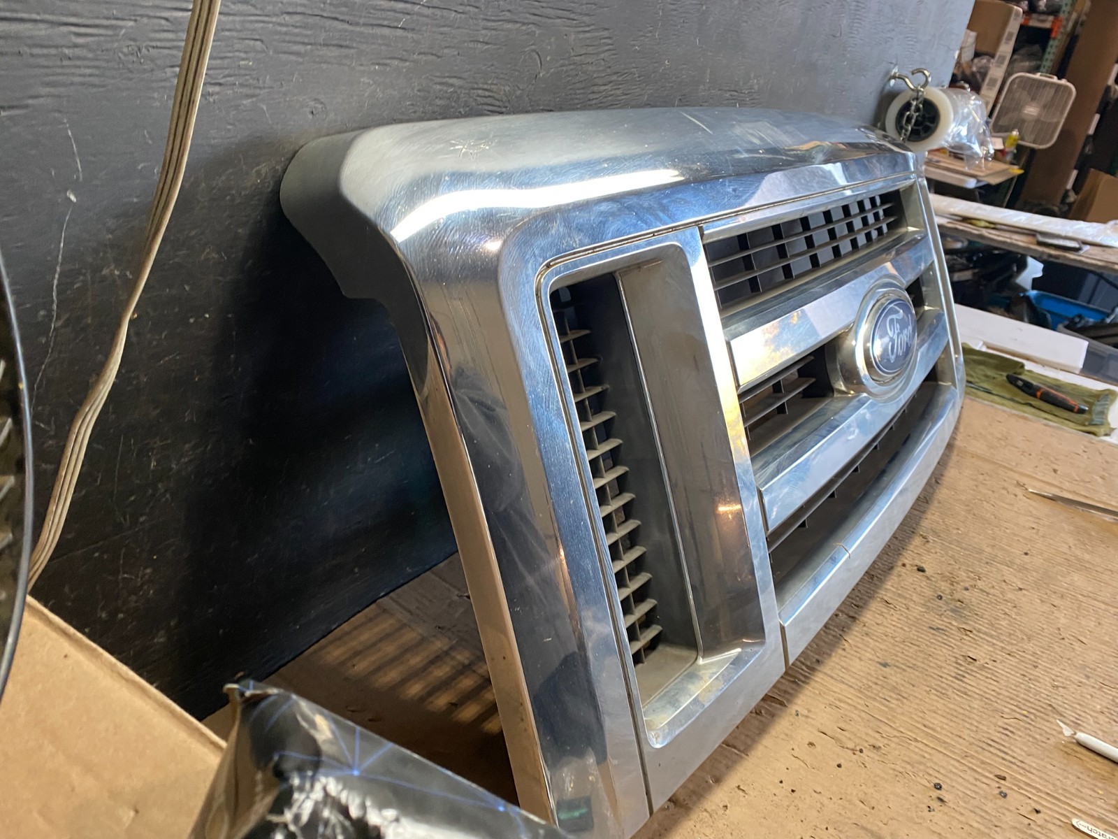 2008 to 2014 Ford Econoline E150 E250 Front Upper Chrome Grill Grille s9658 DG