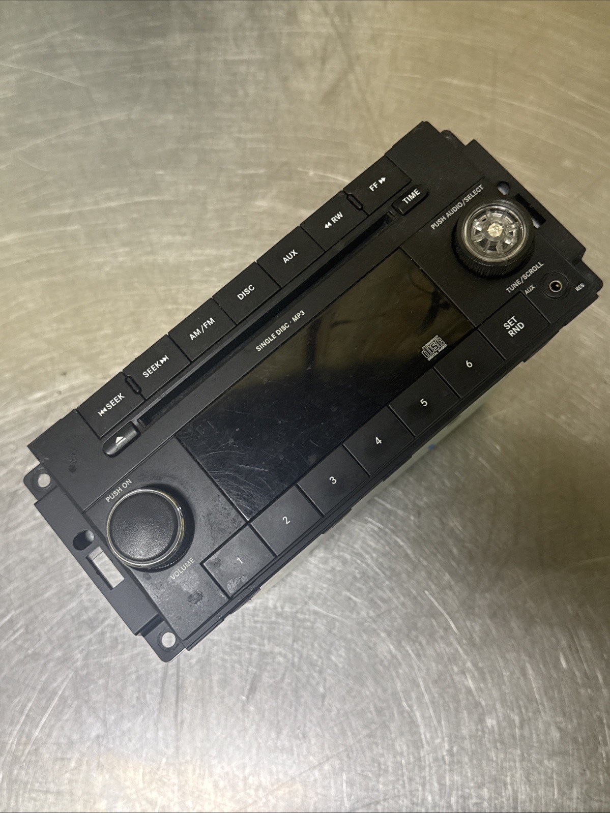 07-12 JEEP DODGE CHRYSLER RES Radio MP3 CD Player P05091224AD