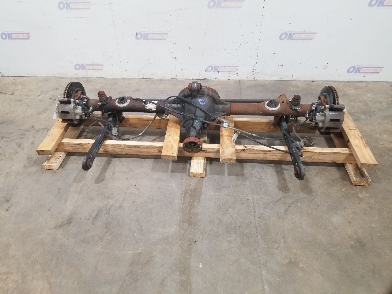 08 FORD MUSTANG GT/ CS REAR AXLE 3L31 4.6L RWD 8.8” RING GEAR 3.31 RATIO