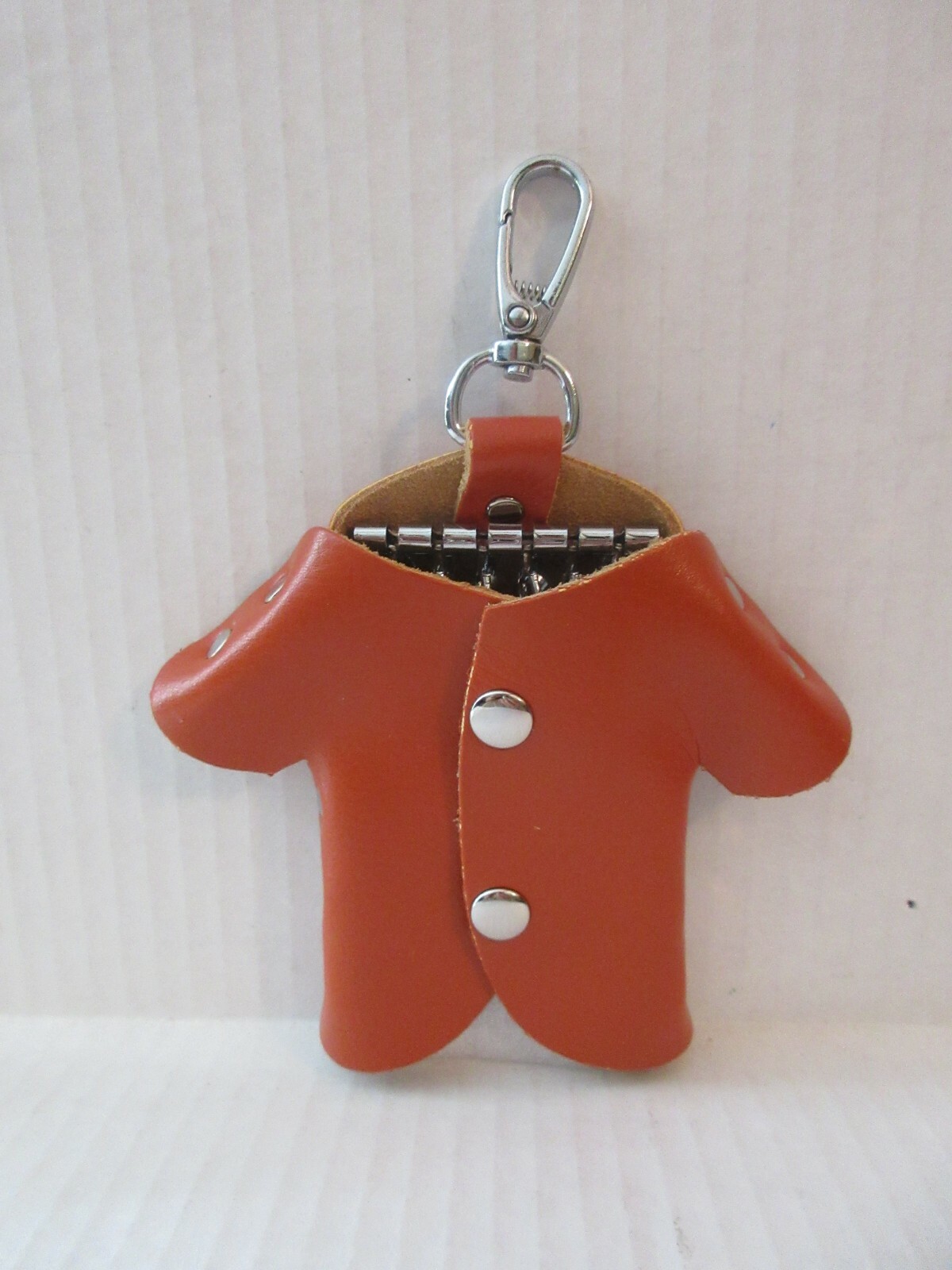 6 Hook Clip Holder Key Chain Ring Shirt Shape Snap Closure Orange 4.5″ Tall Case