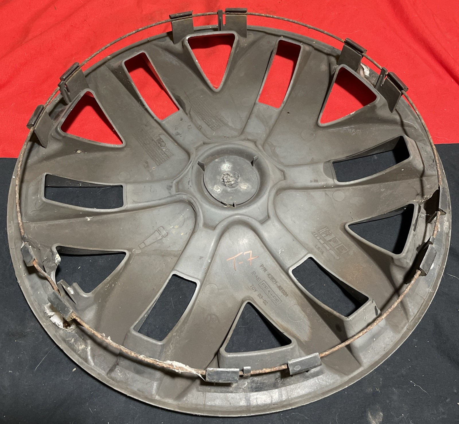 2004-2011 Toyota Sienna 16″ Wheel Cover Hubcap OEM 42621-AE030 CAP SILVER VAN OE