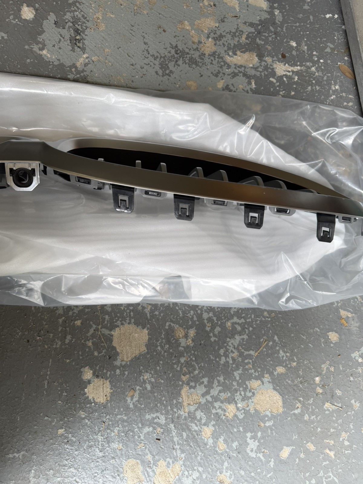 BMW OEM 2023+ Version G14 G15 G16 F90 F91 F92 8 Series Front Grille Silver New
