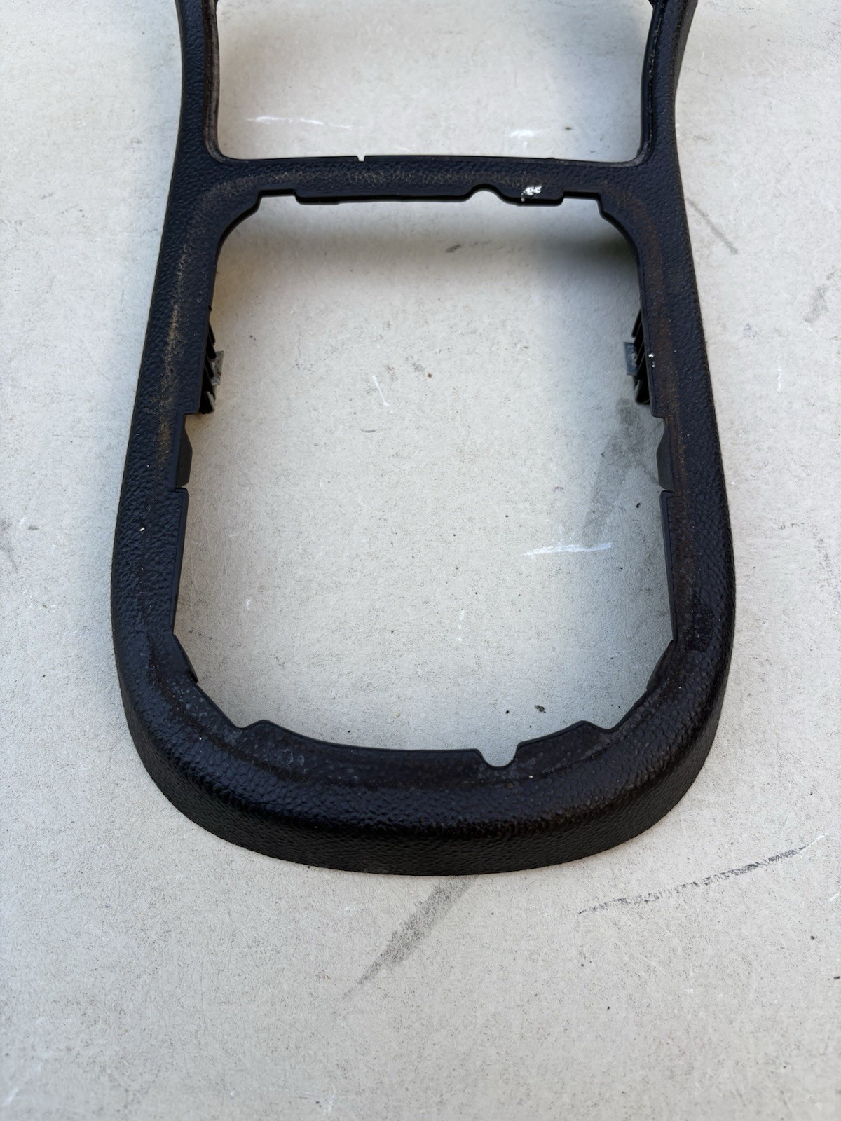 2007-2011 Chevrolet HHR Floor Transmission Shifter Shift Bezel Trim 1121830
