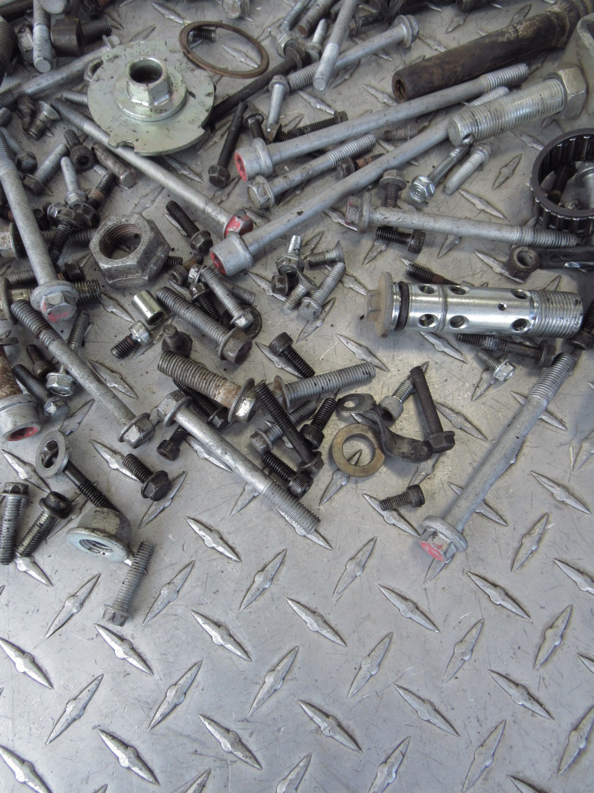 2000 00 KAWASAKI ZX750P ZX 750P ZX7R NINJA ENGINE MISC BOLTS LOT