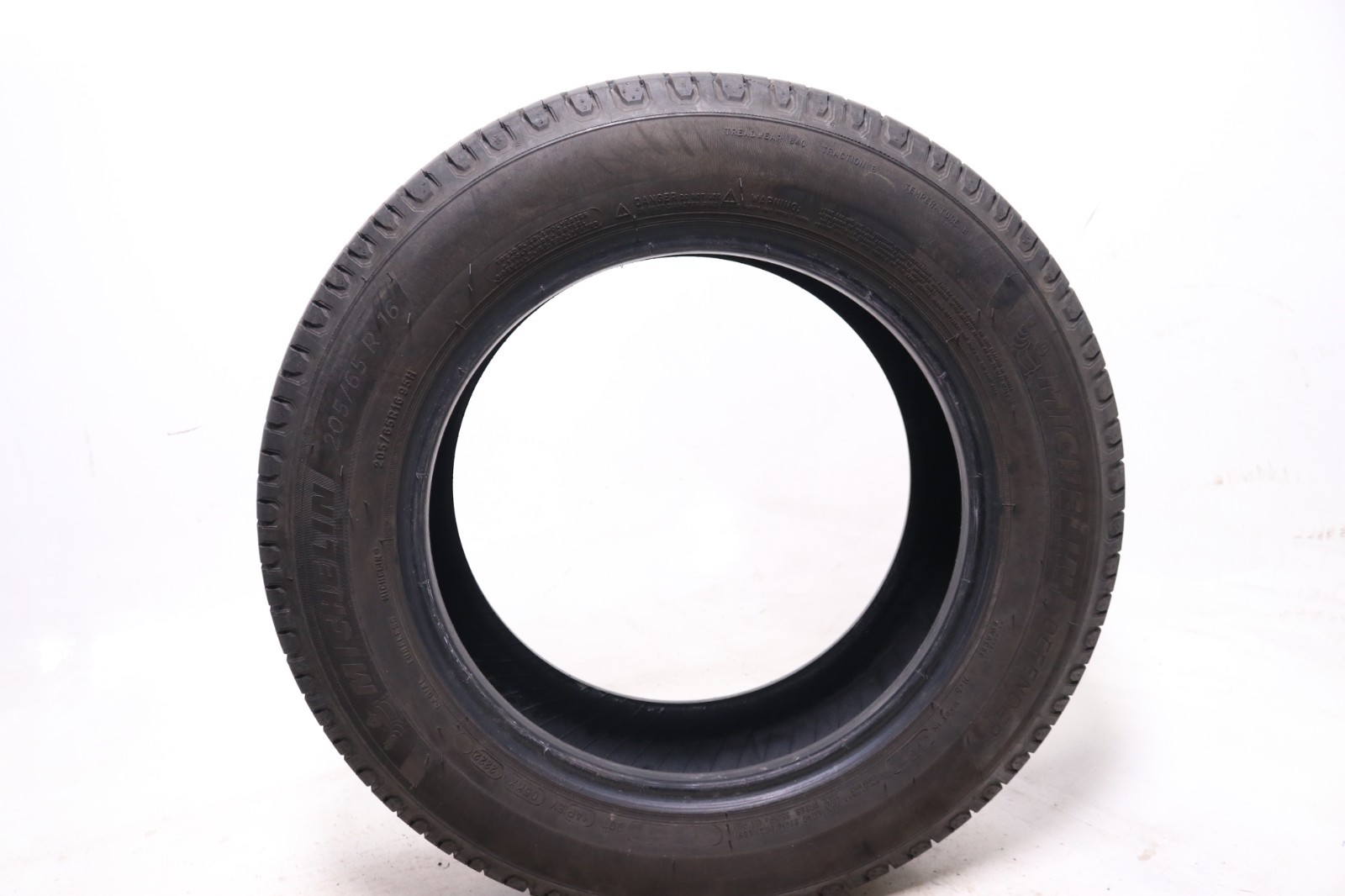 Set of 4 Used 205/65R16 Michelin Defender 2 – 95H – 8-9/32 No Repairs