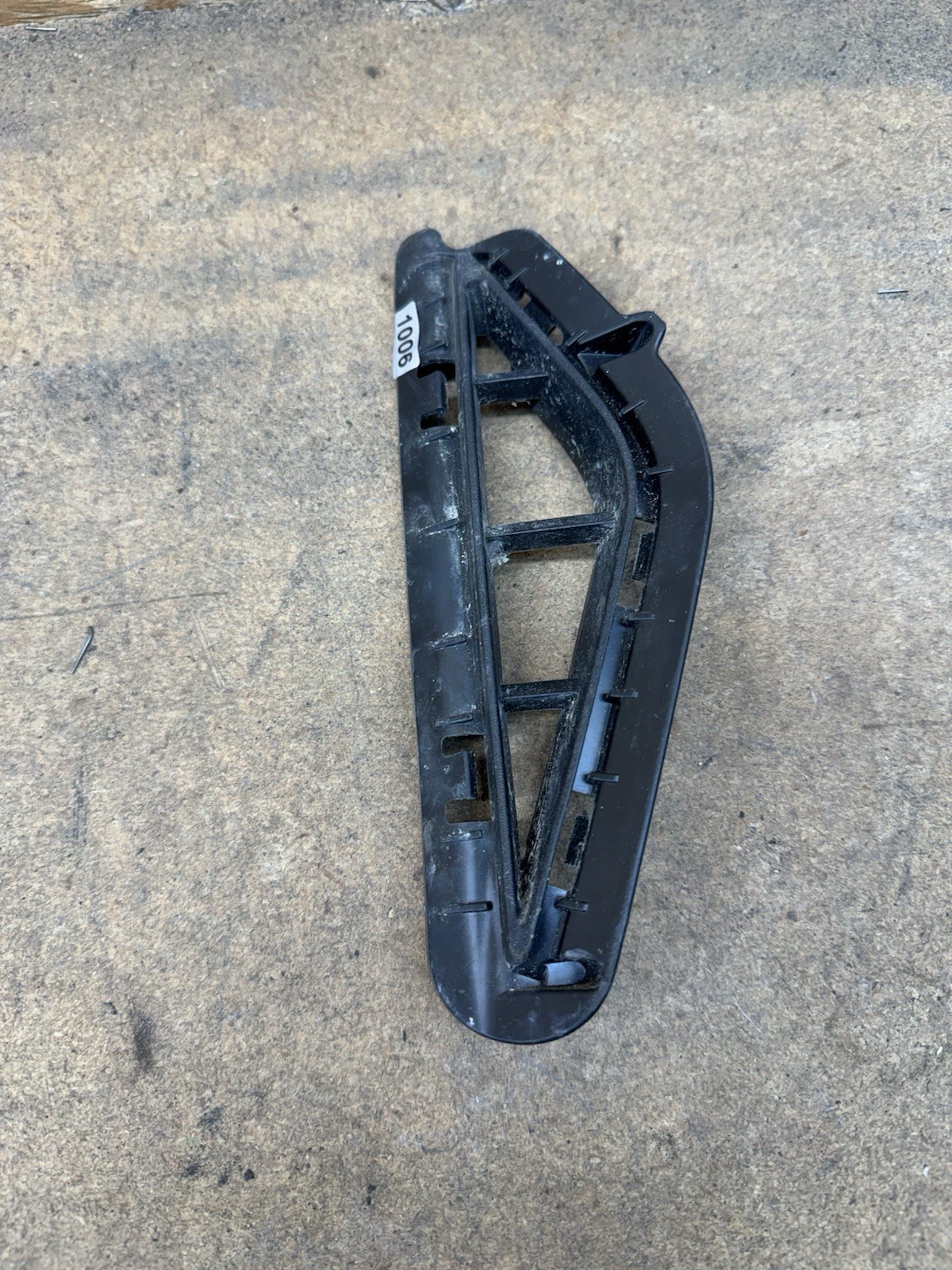2021-2023 Hyundai Santa Fe FRONT Bumper Air Duct Molding Right 865C2-S2500 MY