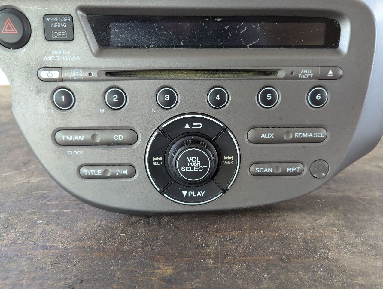 Audio Equipment Radio Tuner Assembly AM-FM-CD-MP3 Fits 09-13 FIT 39414