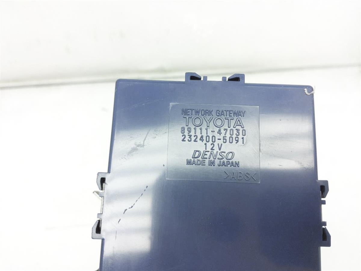 2004-2006 Toyota Prius Multi Plex Network Computer Module Unit 89111-47030