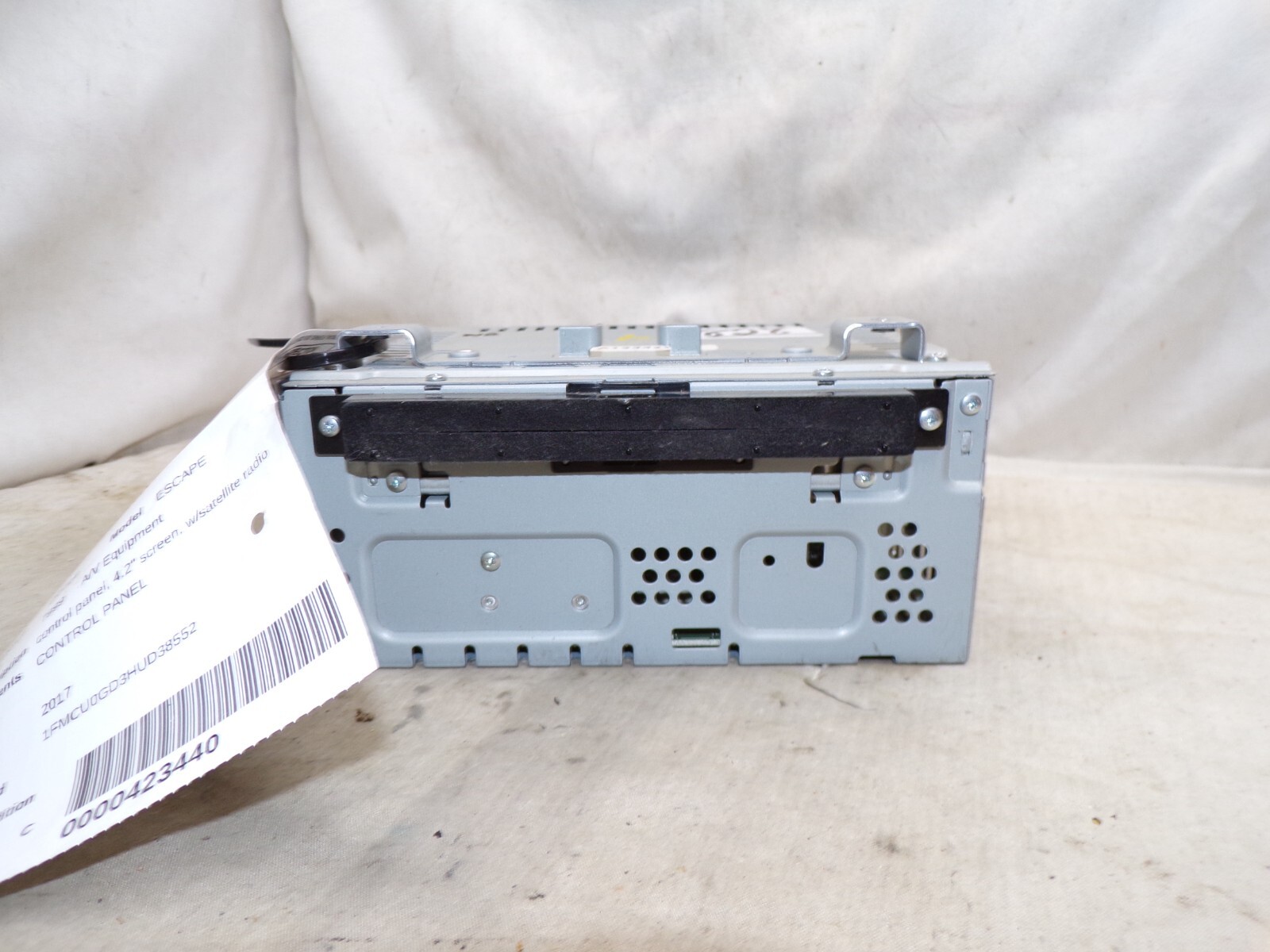 17 18 19 Ford Escape Radio Cd Mp3 GJ5T-19C107-BE Bulk 828