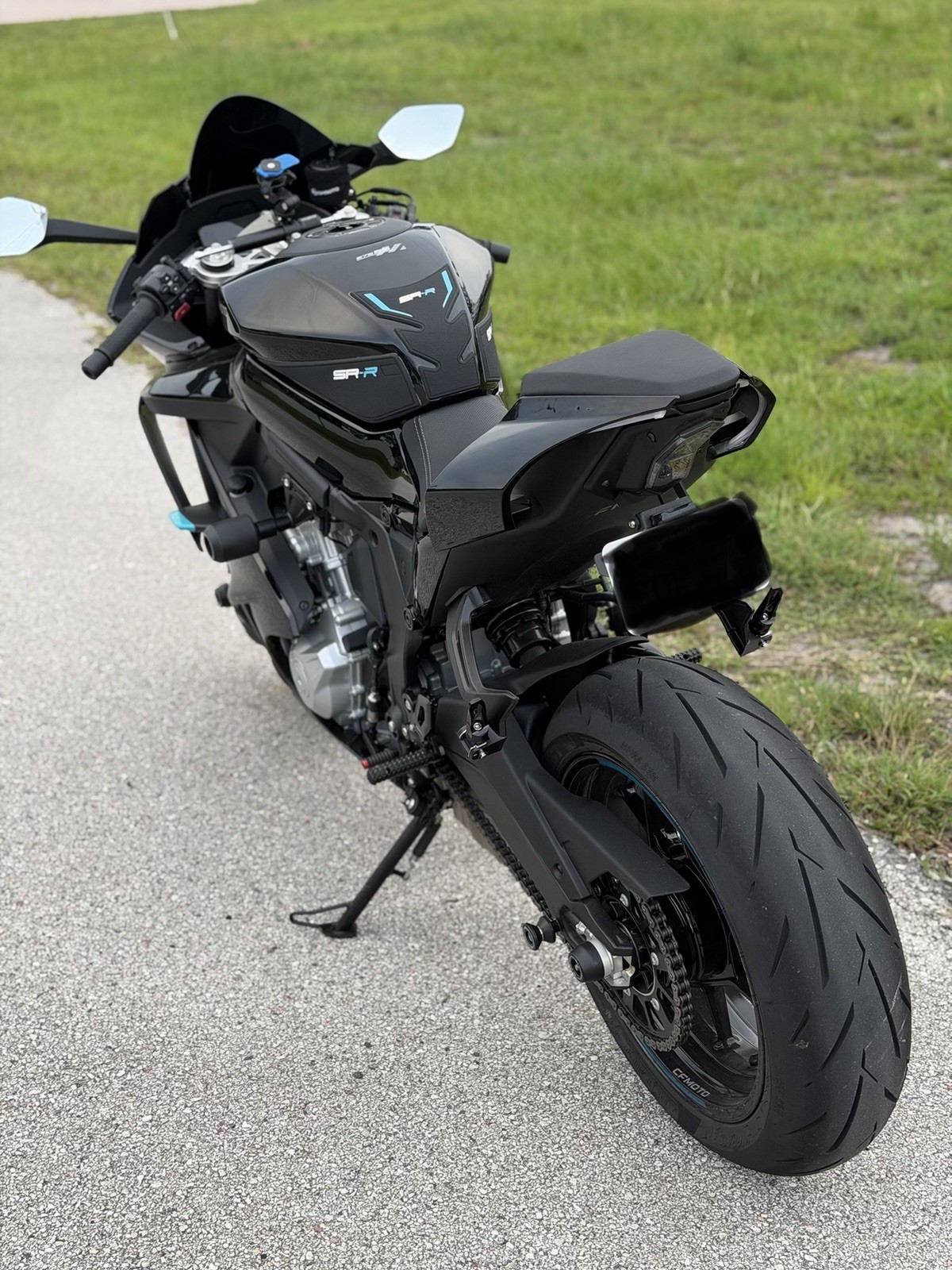 2025 CF MOTO 675SS