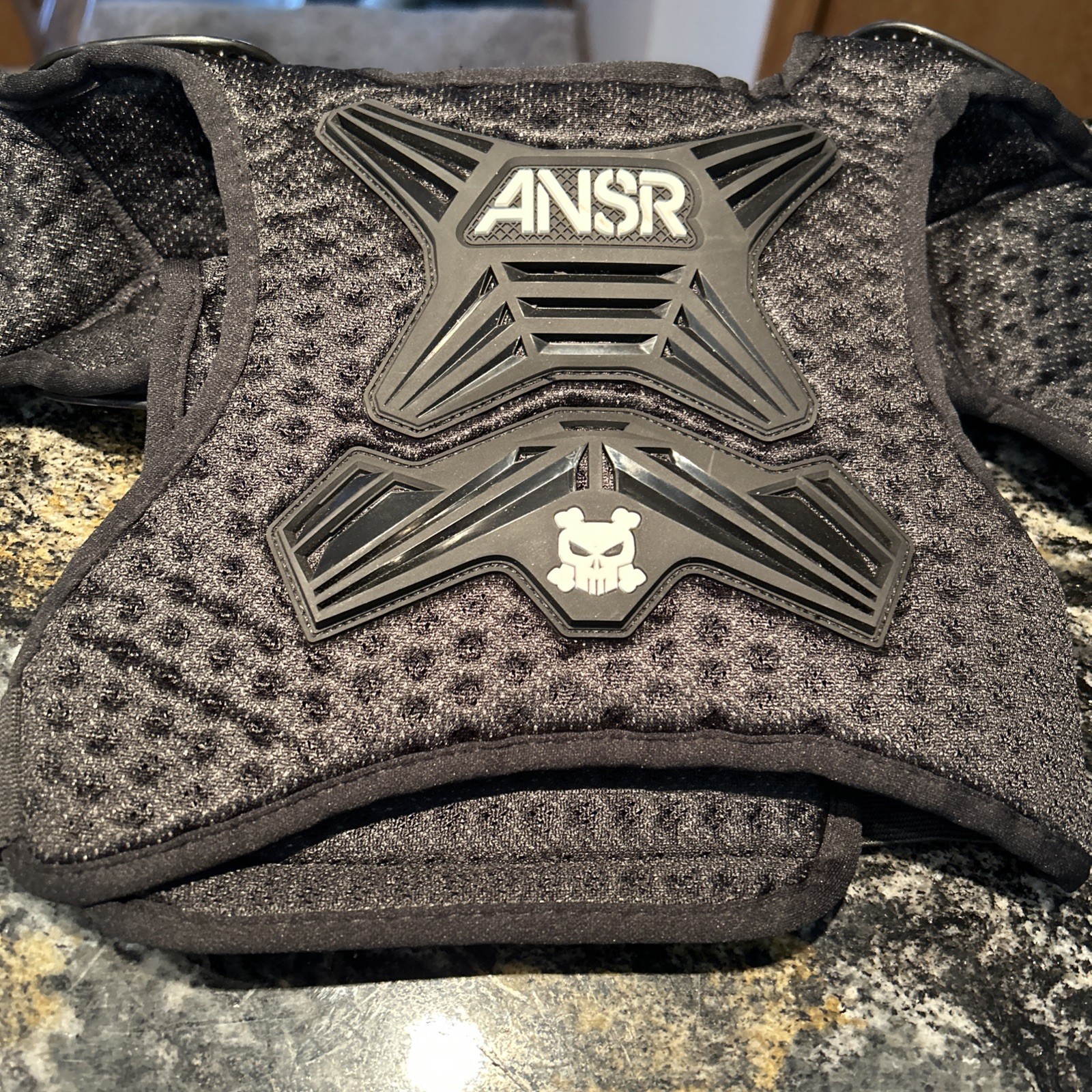 ANSR Pee Wee Roost Deflector sz S/M ages 3-4 year old Protection