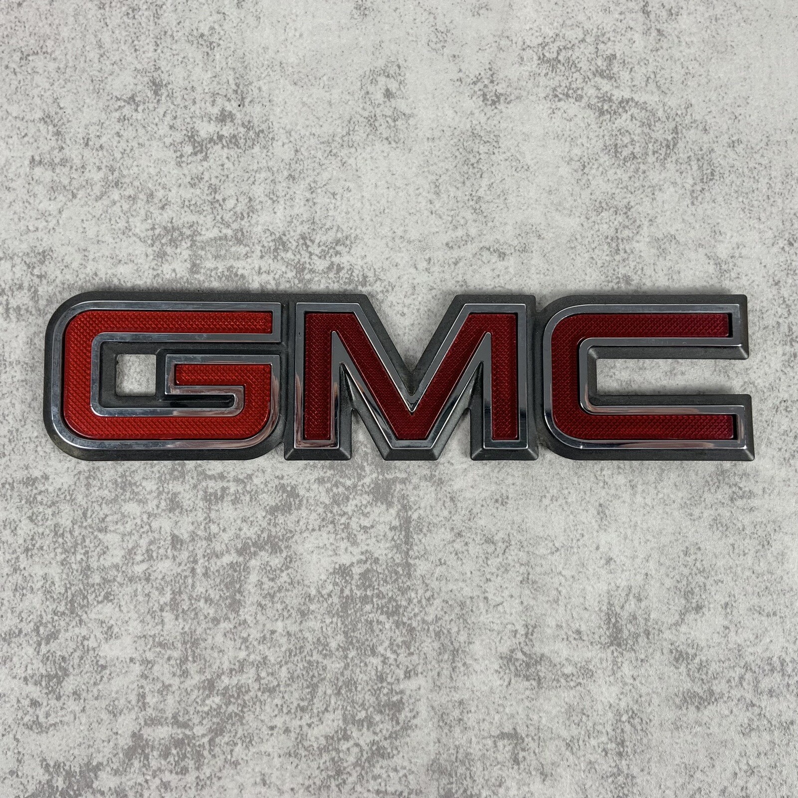GMC OEM 1999-2006 Tailgate Emblem 7” Badge Logo Nameplate Insignia 15029627