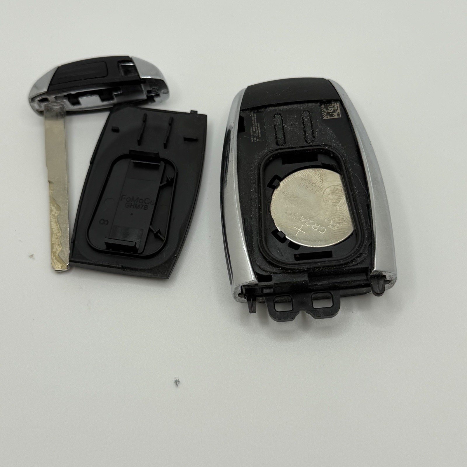 OEM Lincoln Smart Key Fob Remote M3N-A2C94078000 HP5T-15K601-BE Good Condition