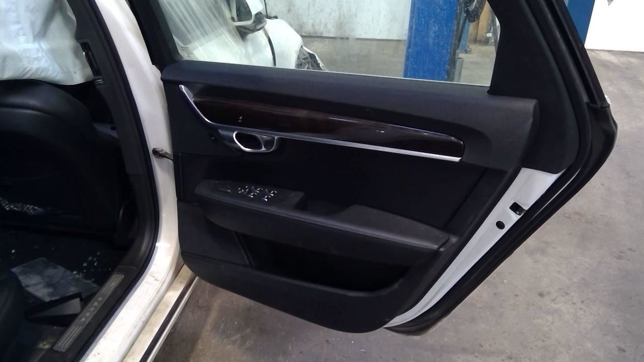 S90 2018 Front Door Trim Panel 2293688