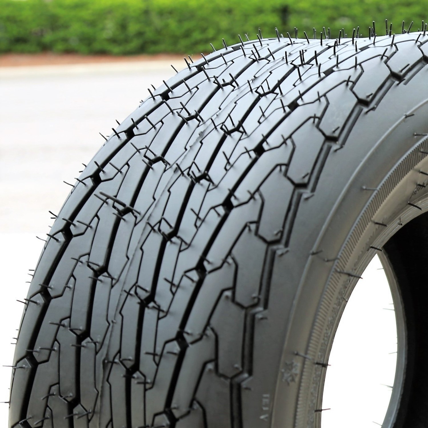 Tire Forerunner QH503 ST 20.5X8.00-10 205/65-10 Load E 10 Ply Boat Trailer