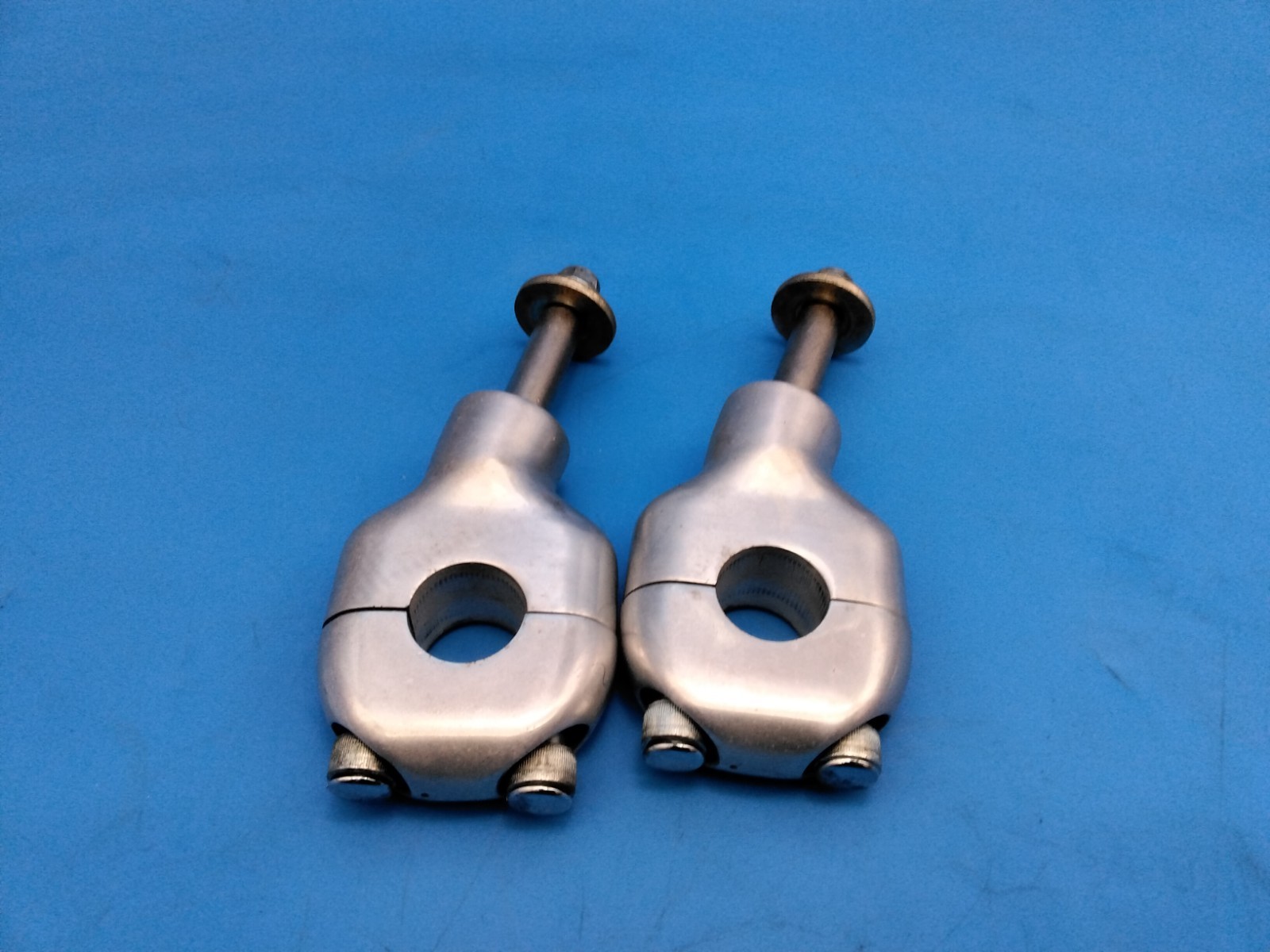 1986-1988 Honda VT 700 800 Shadow OEM Handlebar Risers Nice! VT700 NV750C VT800