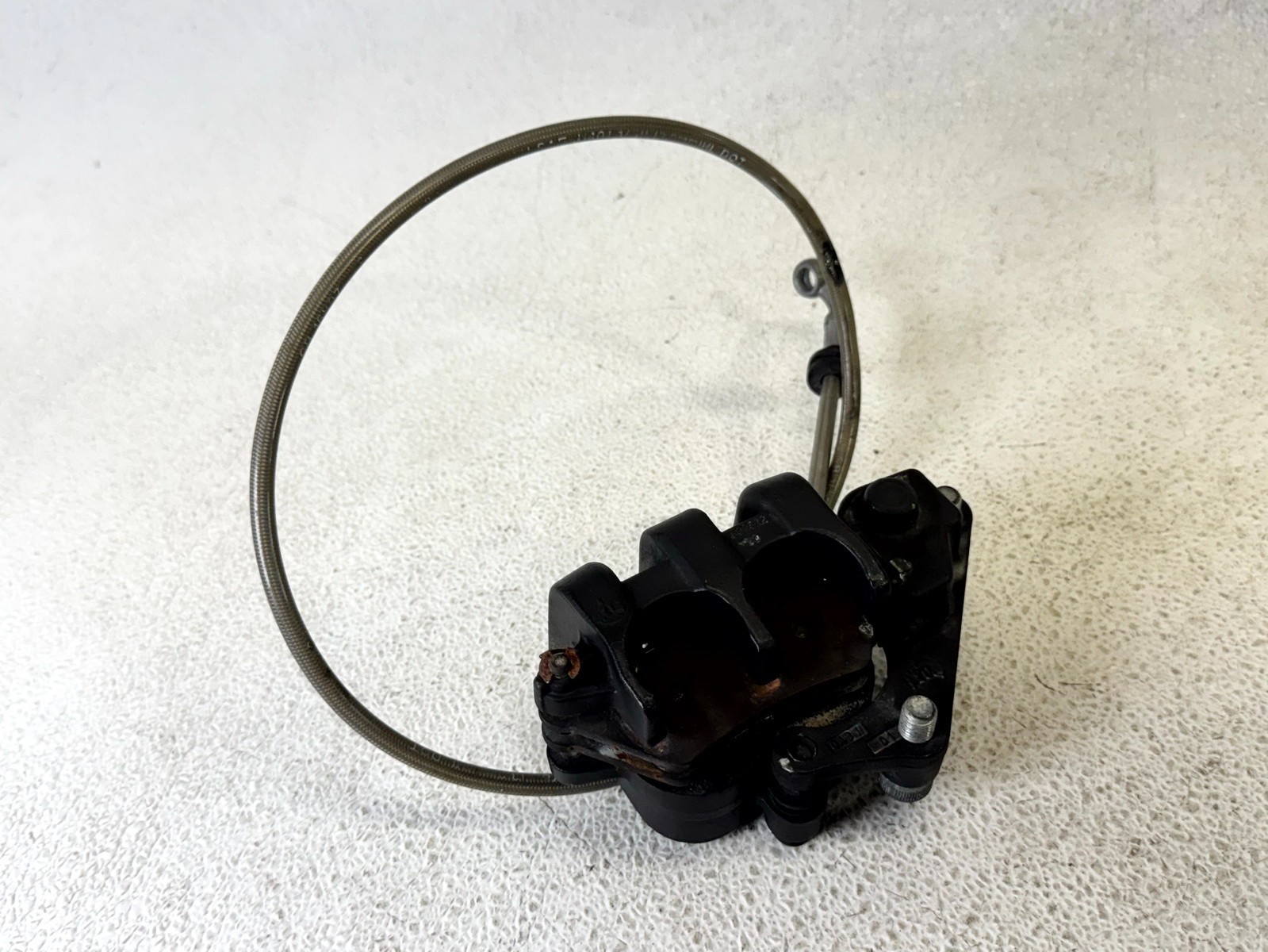 15-24 INDIAN SCOUT BOBBER SIXTY FRONT WHEEL BRAKE CALIPER ASSEMBLY OEM