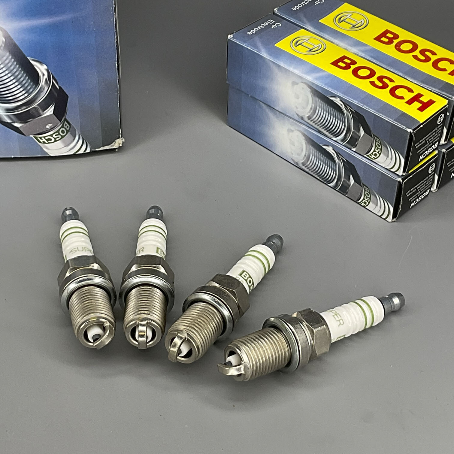 OE Germany Super Spark Plug 4PCS For Chrysler Sebring Ford Probe Honda Isuzu