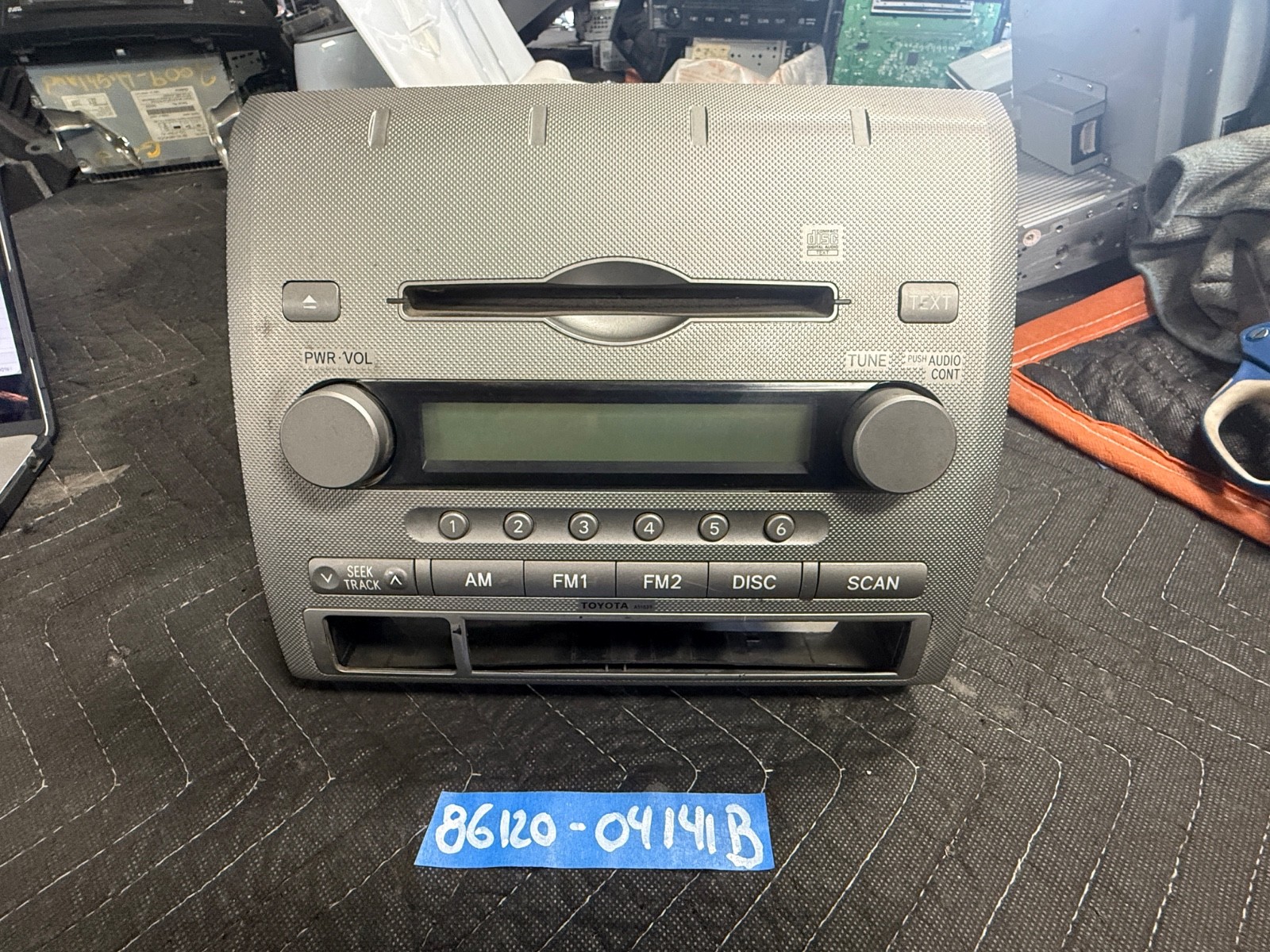 86120-04141 2006-2009 Toyota Tacoma Radio Receiver Assembly