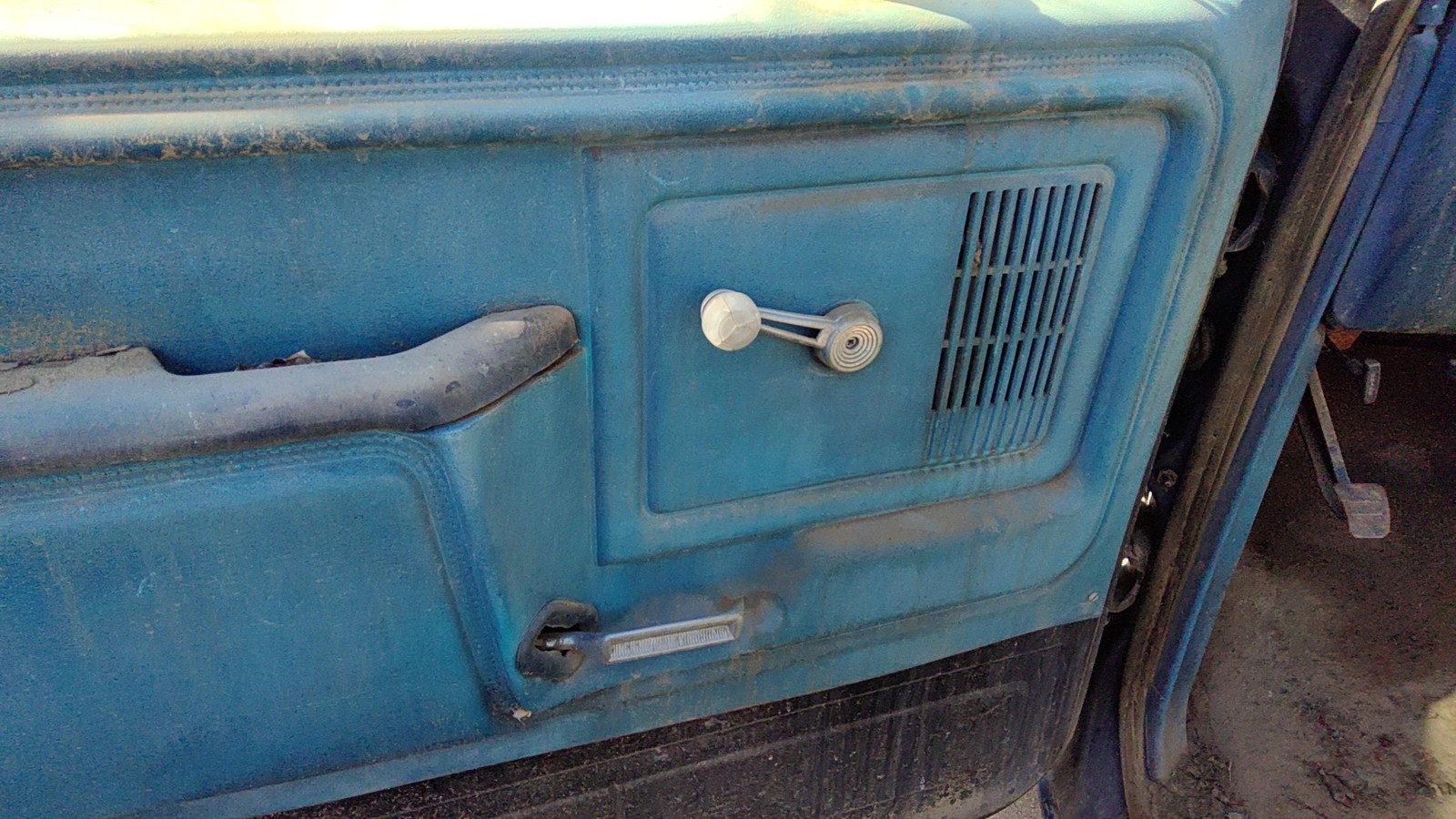 1980-1986 Ford F150 Driver Left Front Door Trim Panel Manual Windows Oem Blue