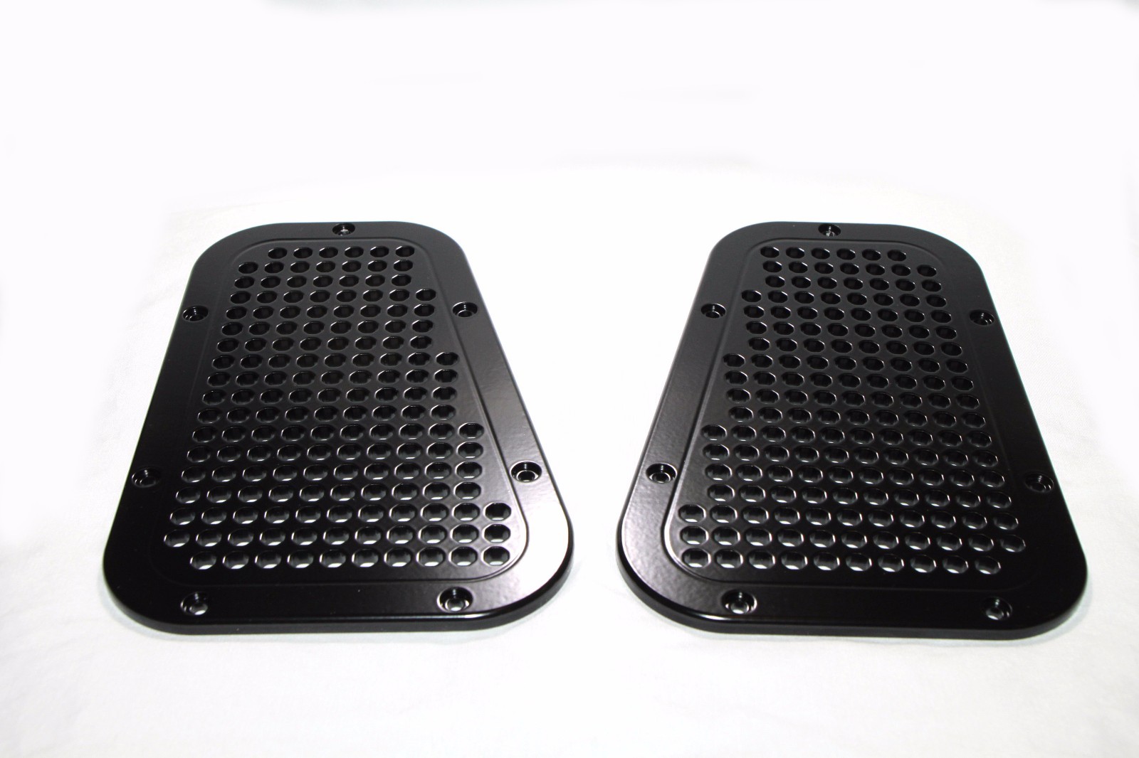 Land Rover Defender 90 110 130 wingtop vents (CNC milled aluminum wing top)