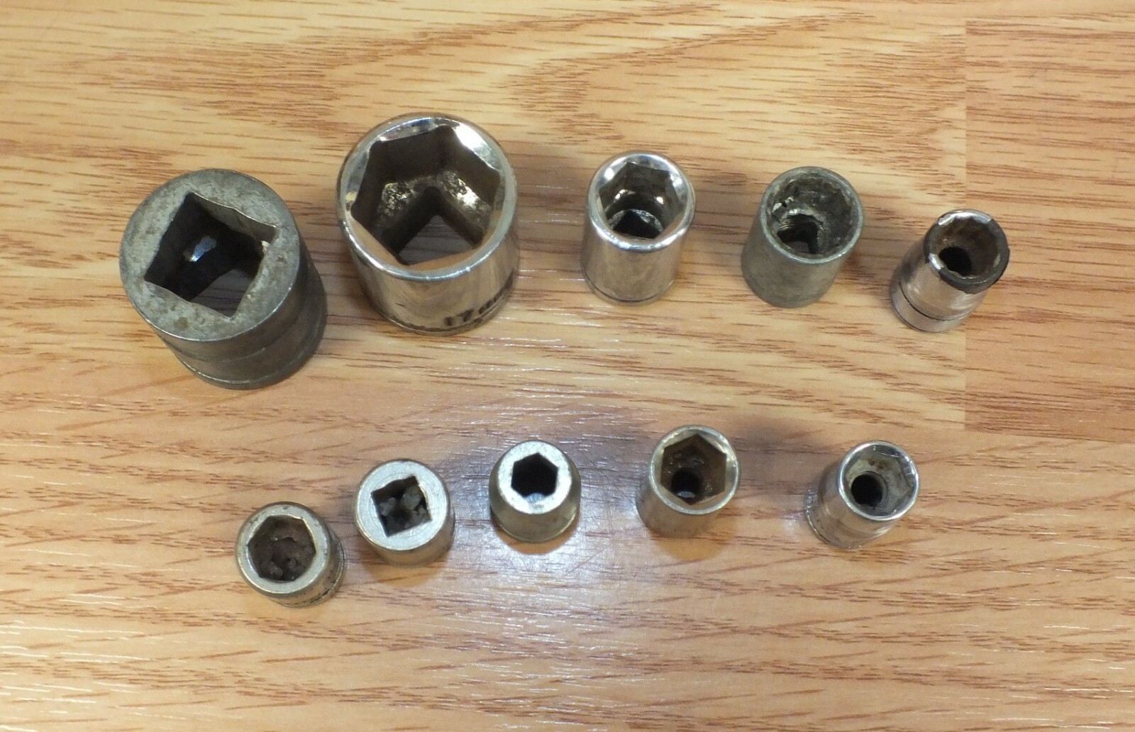 Unbranded / Generic Mixed Lot of Ten Various Sized Sockets **READ**