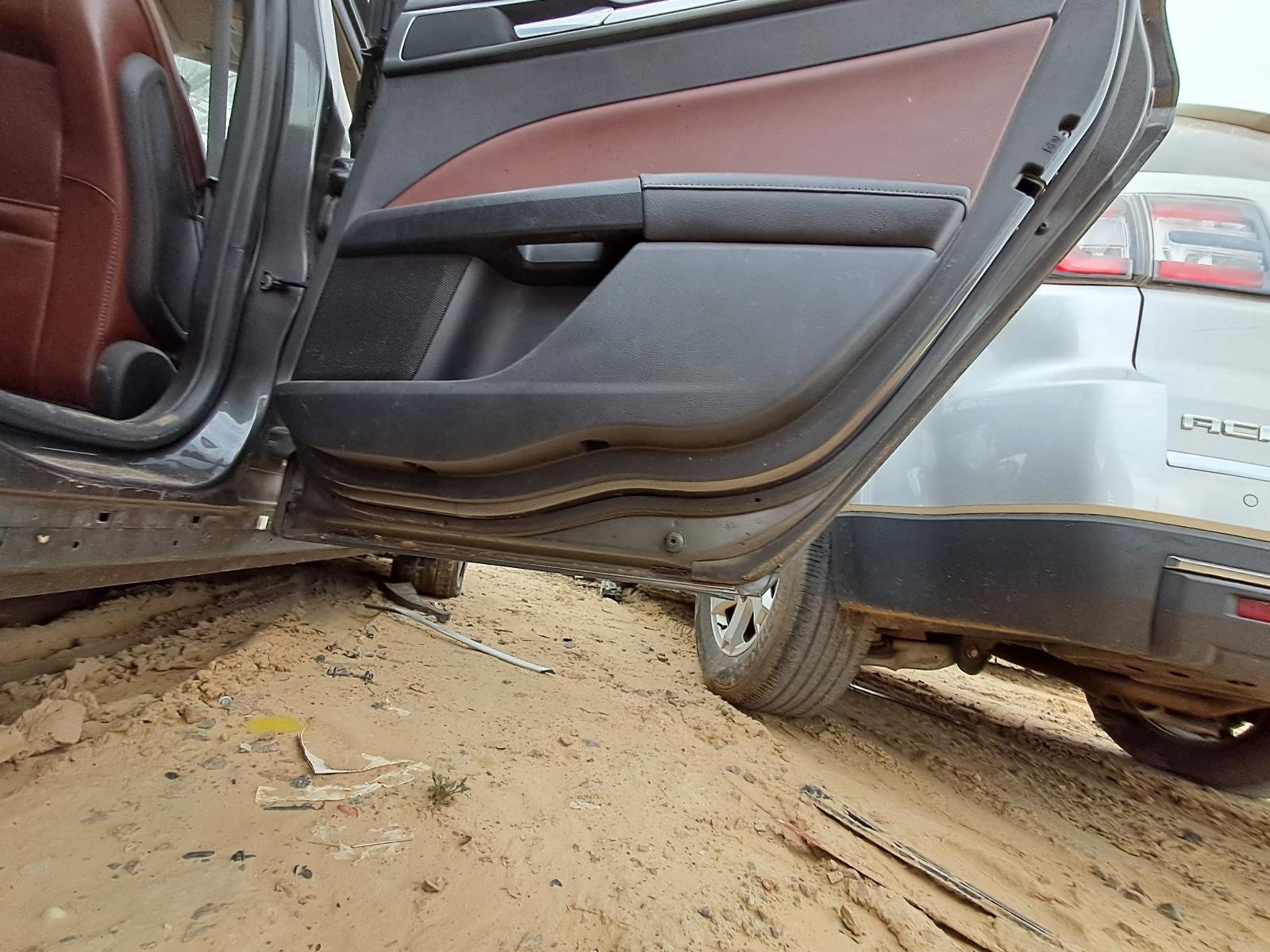 Used Rear Right Door Assembly Rear Side fits: 2015 Ford Fusion Rear Right Grade