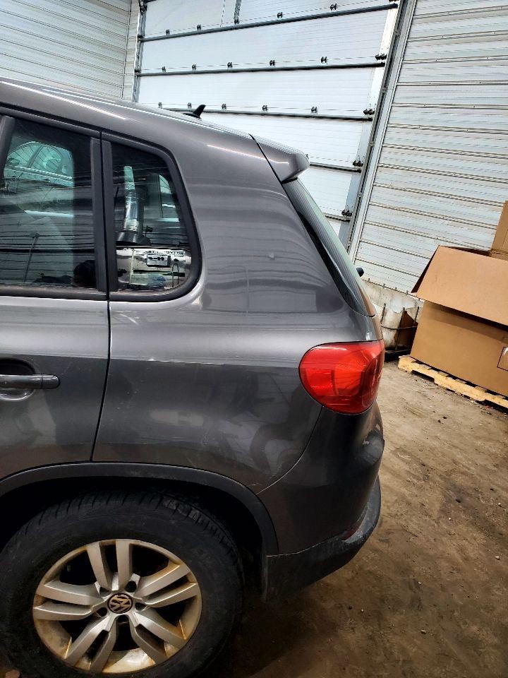 Chassis ECM Communication Interface Box Telephone Fits 12-15 TIGUAN 1776001