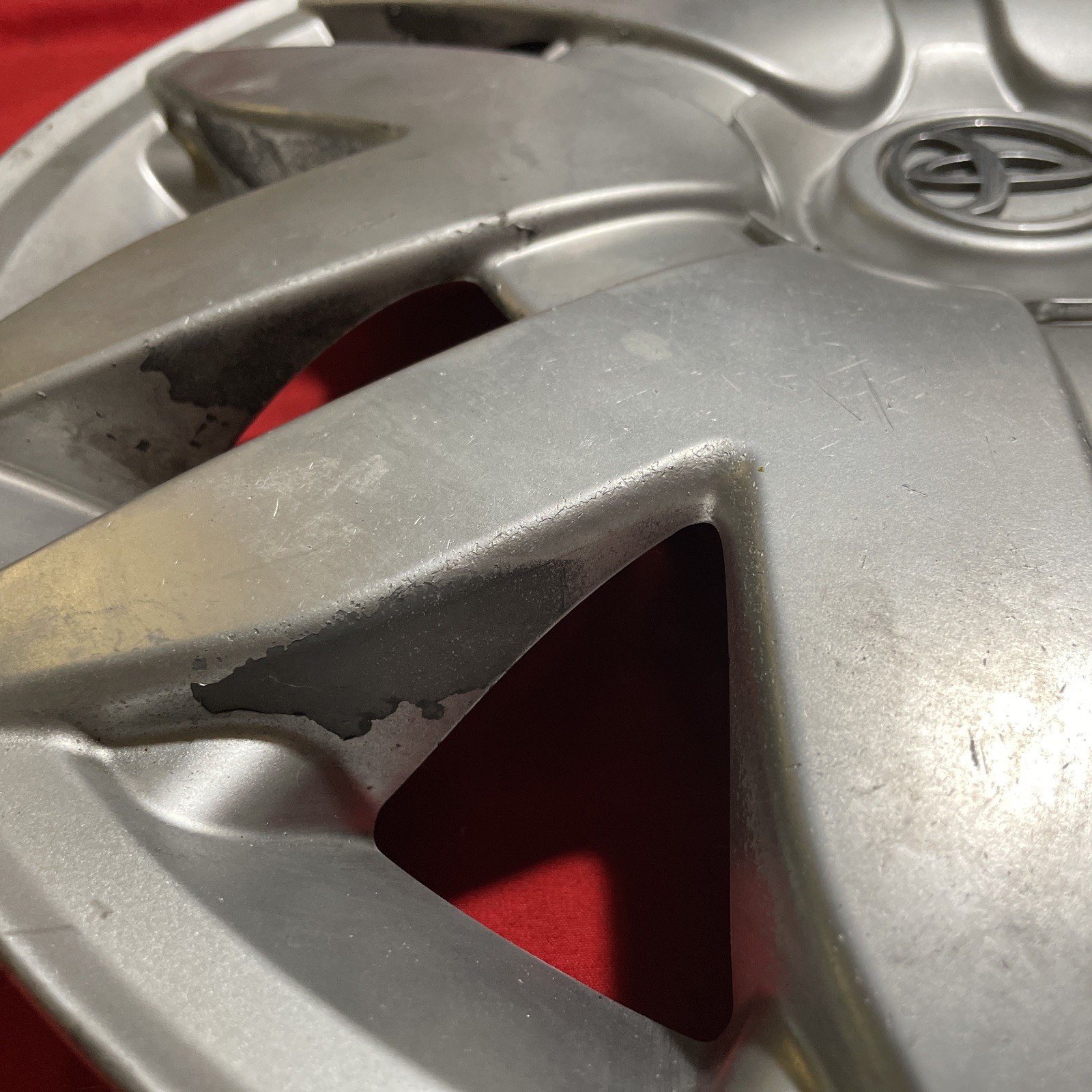 2004-2011 Toyota Sienna 16″ Wheel Cover Hubcap OEM 42621-AE030 CAP SILVER VAN OE