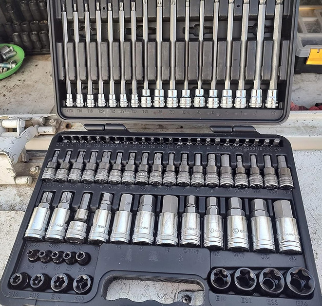 GEARWRENCH 80742 Master SAE/Metric Hex And Torx Bit Socket Set – 84 Pc.