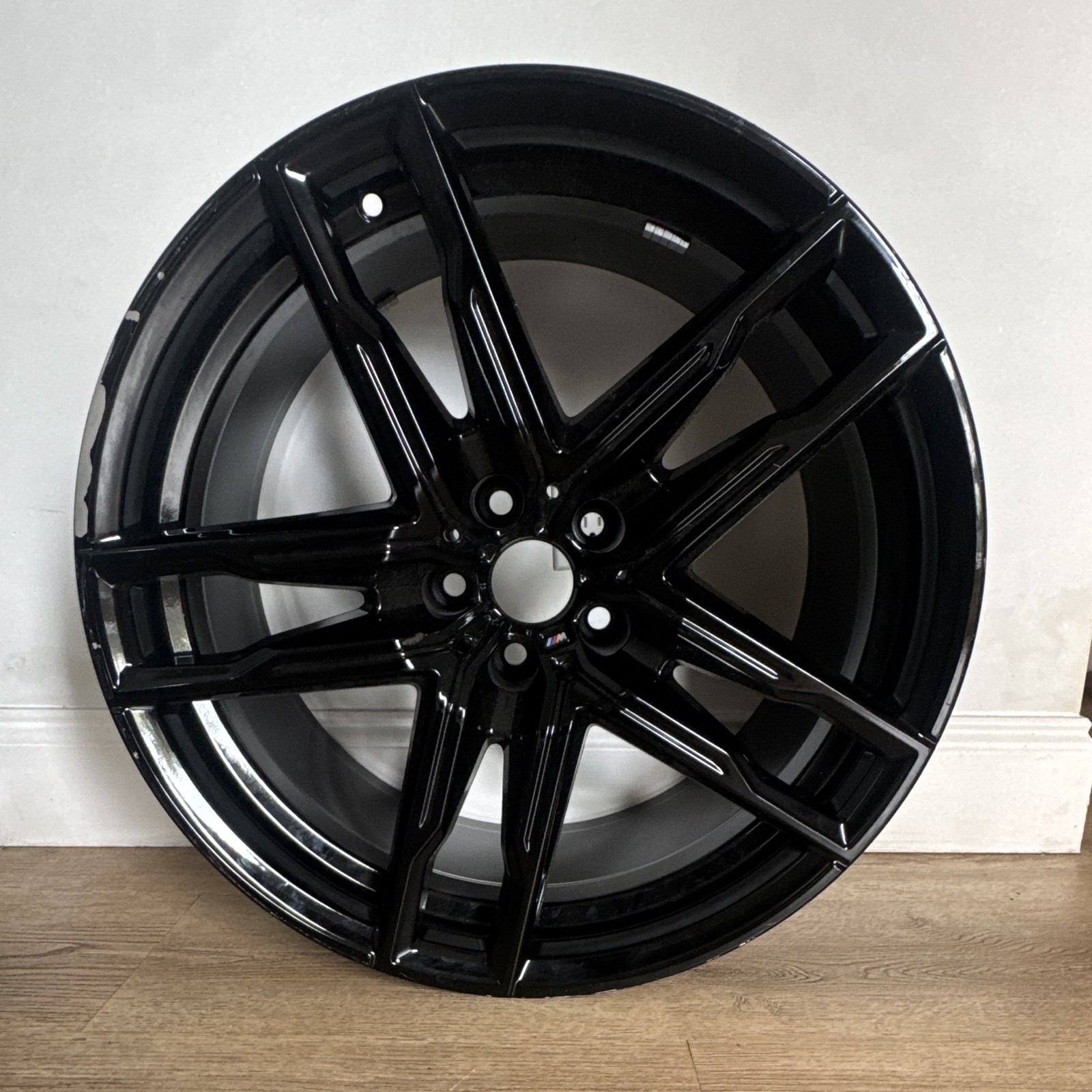 NEW OEM BMW M5 M8 Rear Wheel 20×10.5 Style 810M Gloss Black 8089567 ET28