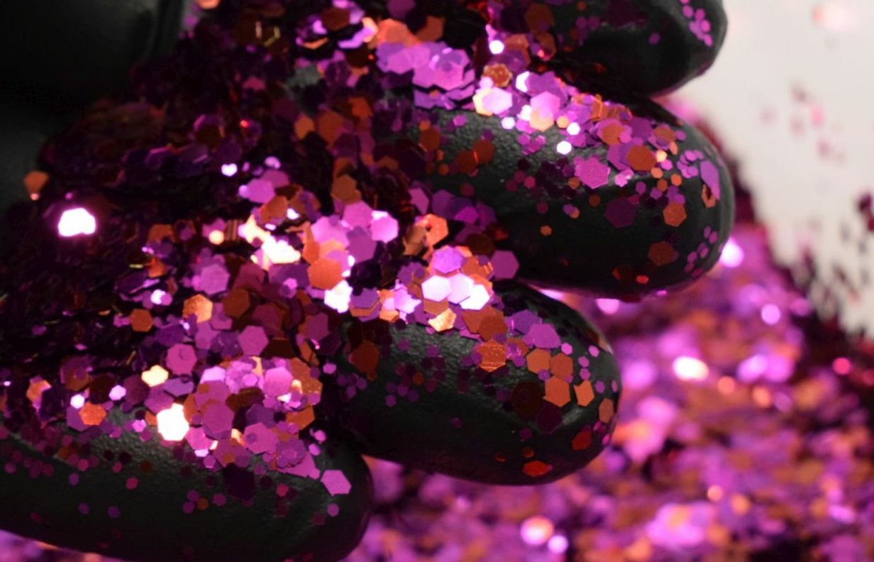 Magenta Ruby Chunky Glitter Metal Flake Tumbler Nail Crafts Paint Epoxy Resin