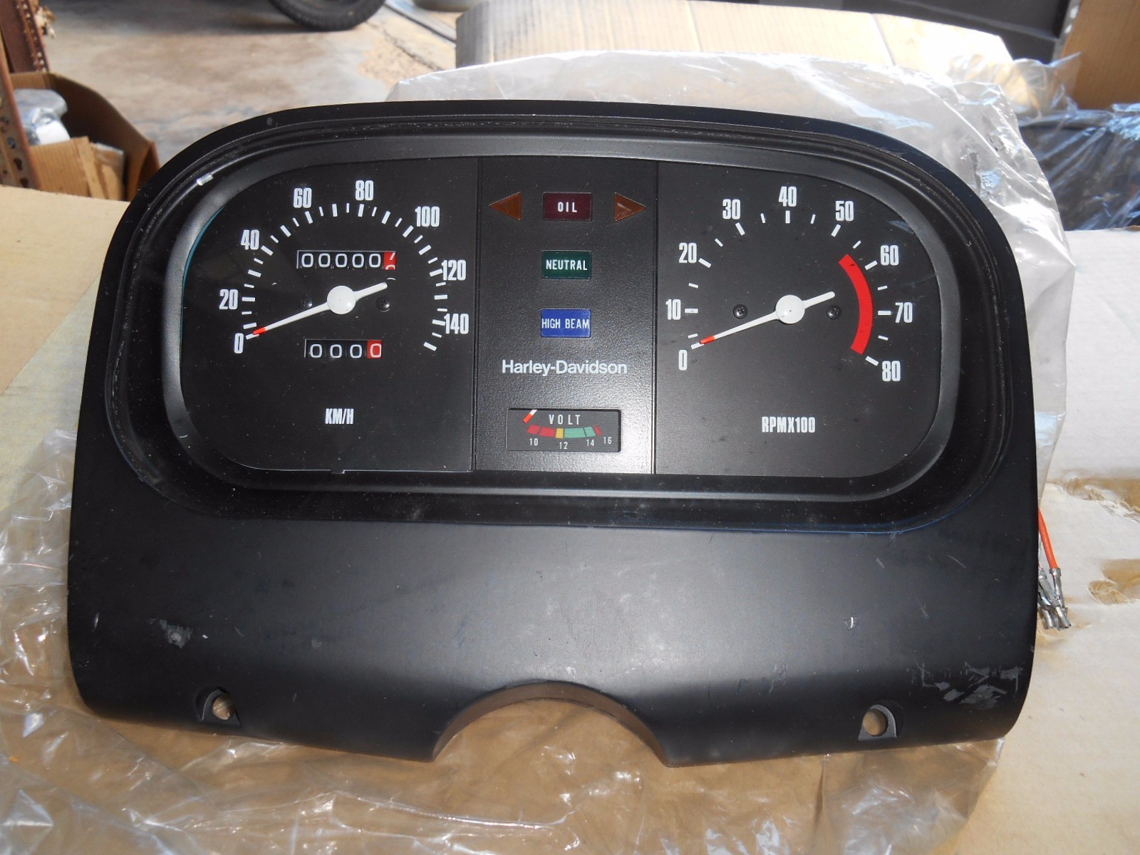 NOS Harley Davidson FLT Gauges Speedo Speedometer Tach KMH KM/H 67023-80