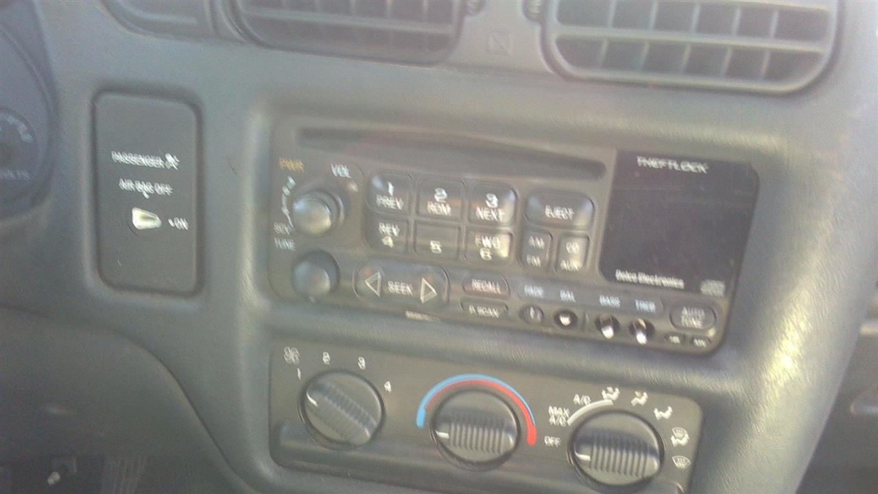 Audio Equipment Radio Am-fm-stereo-cd Player Fits 96-01 LUMINA CAR 32473978