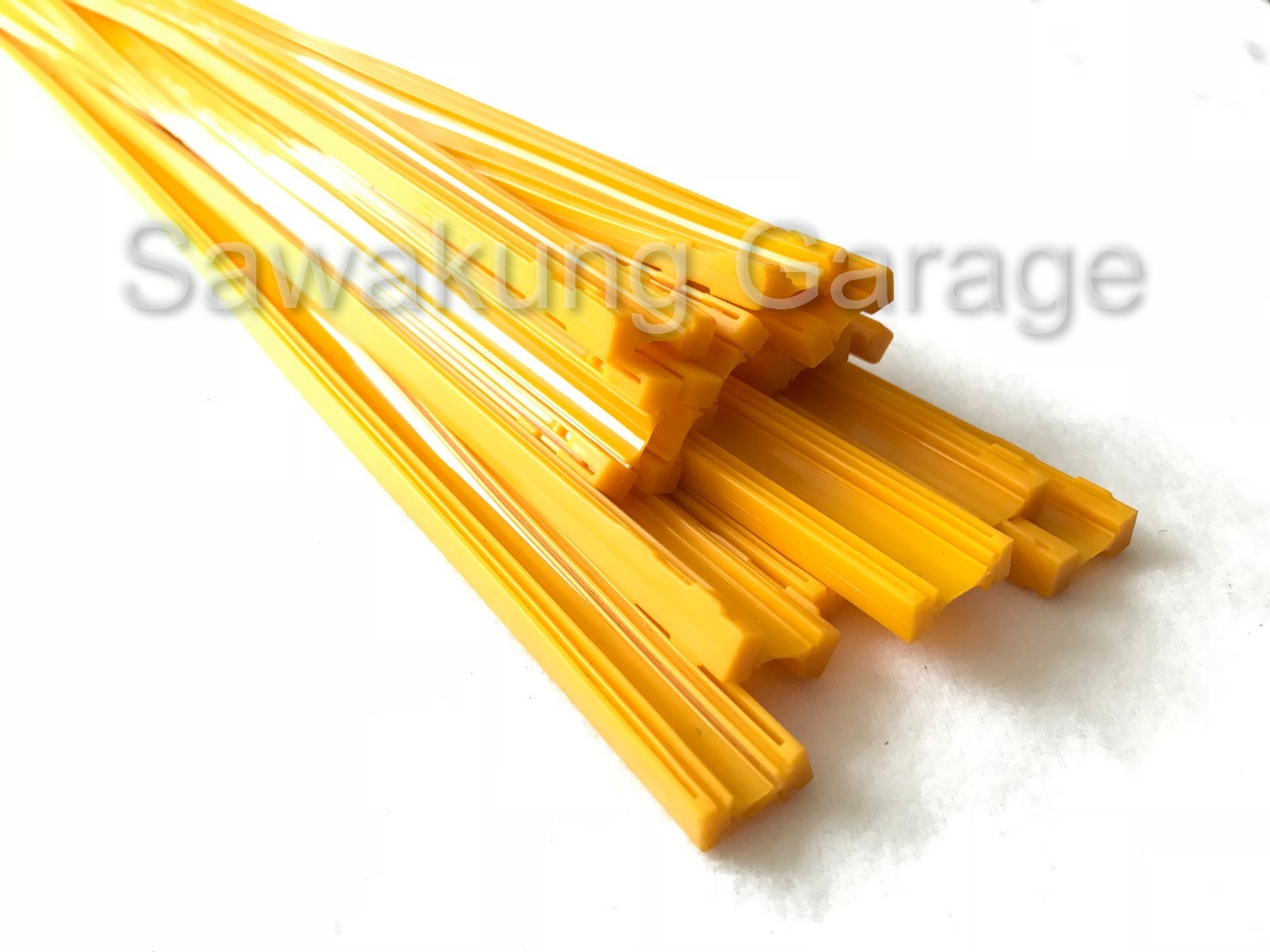 2Pcs [6MM] Superior Quality Silicone Wiper Blade Refill Yellow Color