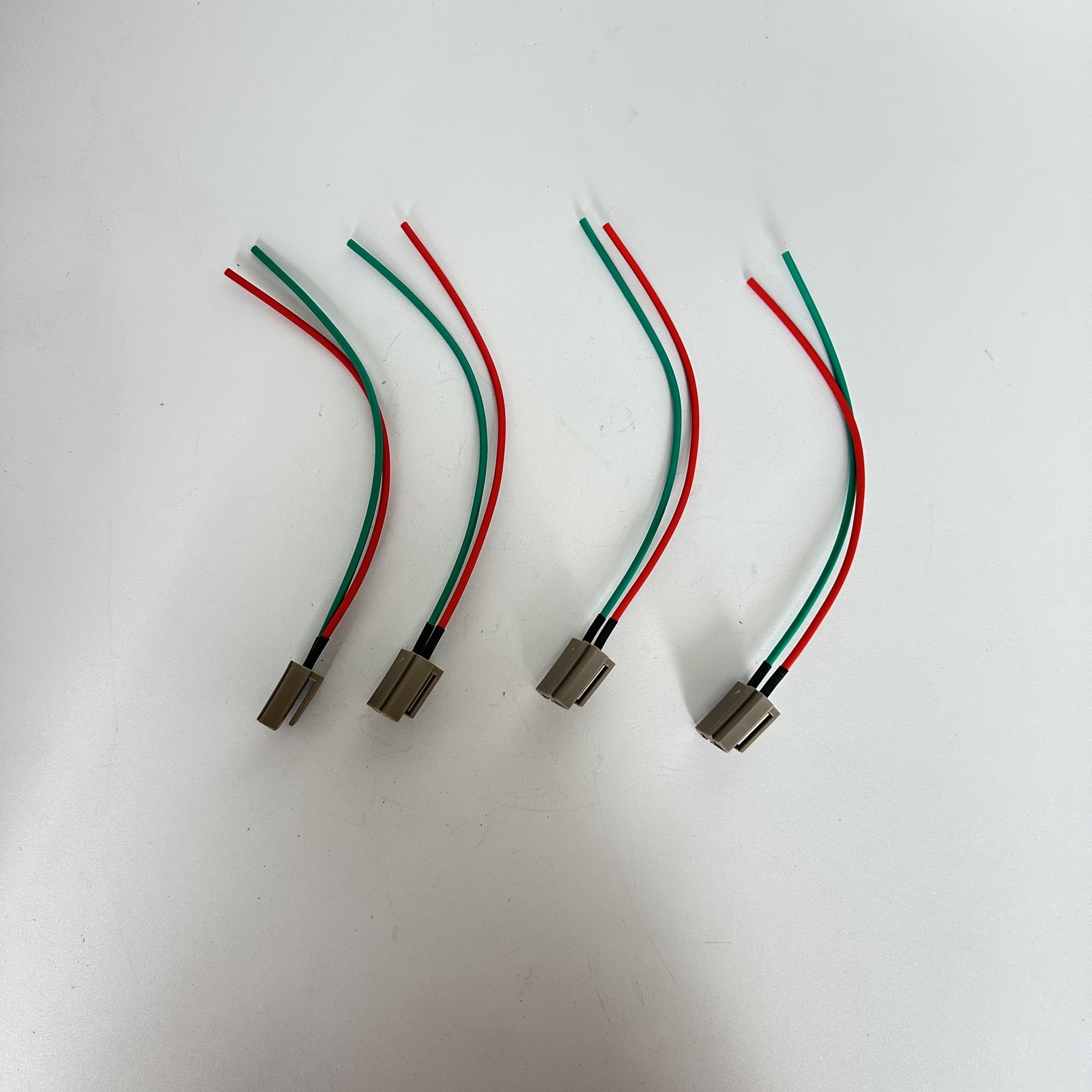 4 Pcs HEI Distributor Pigtail Harness Dual Connectors Power & Tach Plug 170072