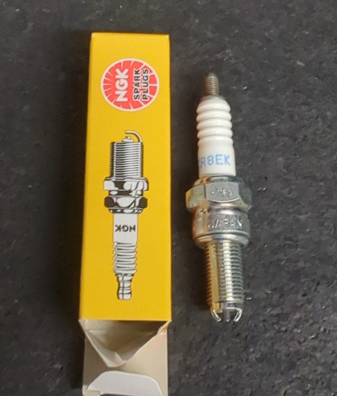 (1) NGK Nickel Plated Spark Plug CR8EK 3478