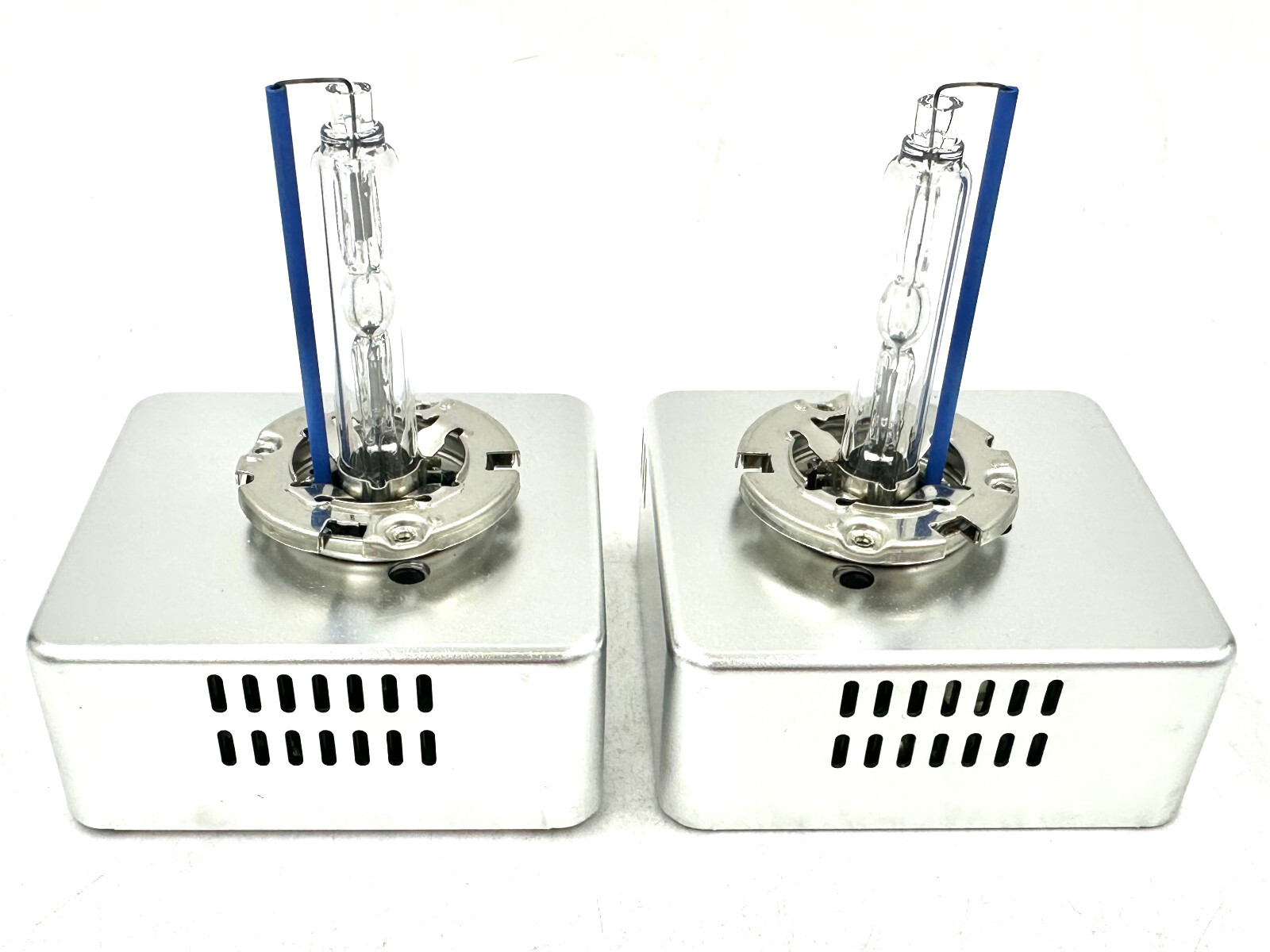2x New Replacement OEM Philips D5S 25W Xenon HID Headlight Bulb 8000K